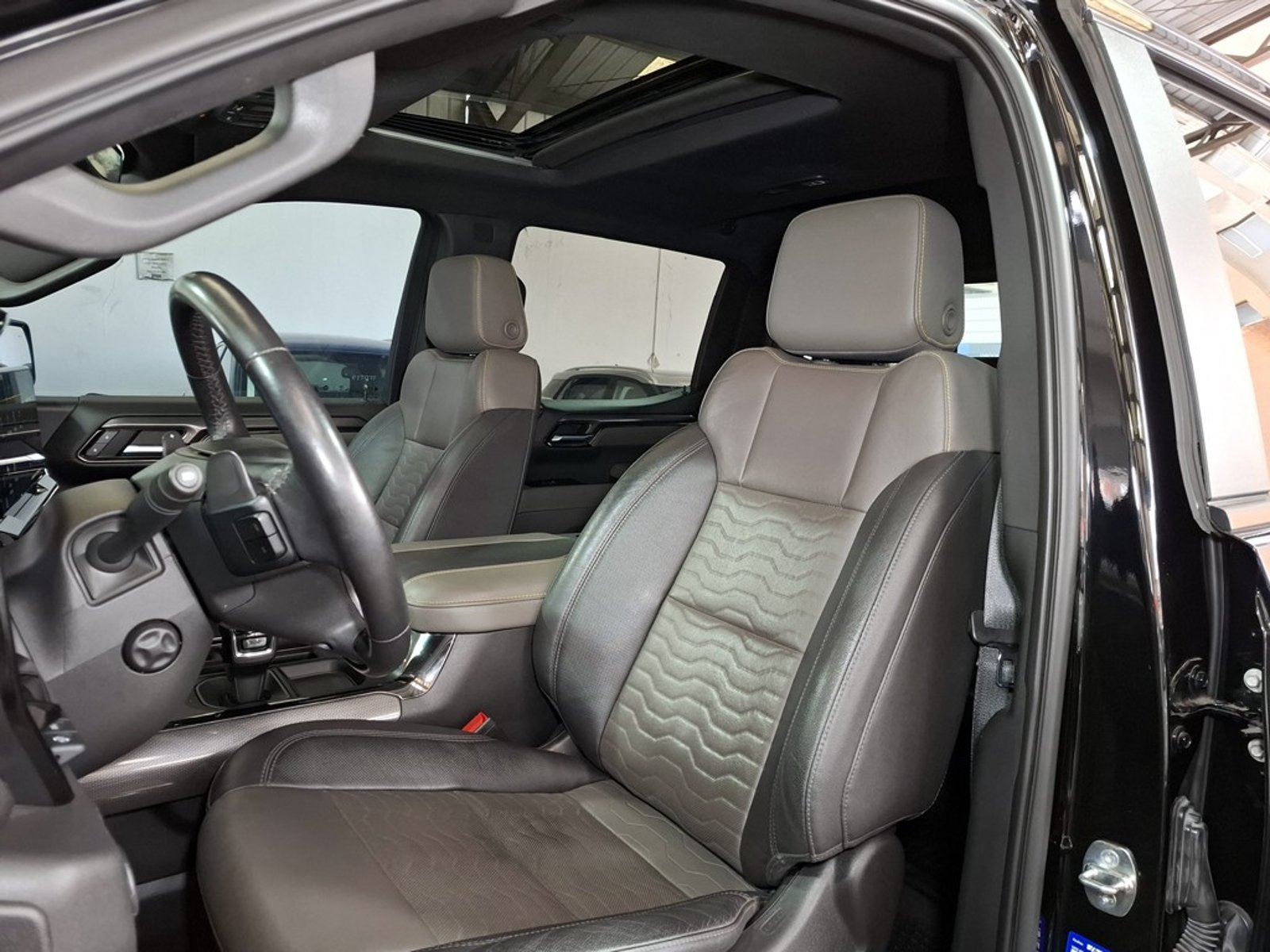 CHEVROLET SILVERADO 6.2 ZR2 2024 - Imagen 15 de 20