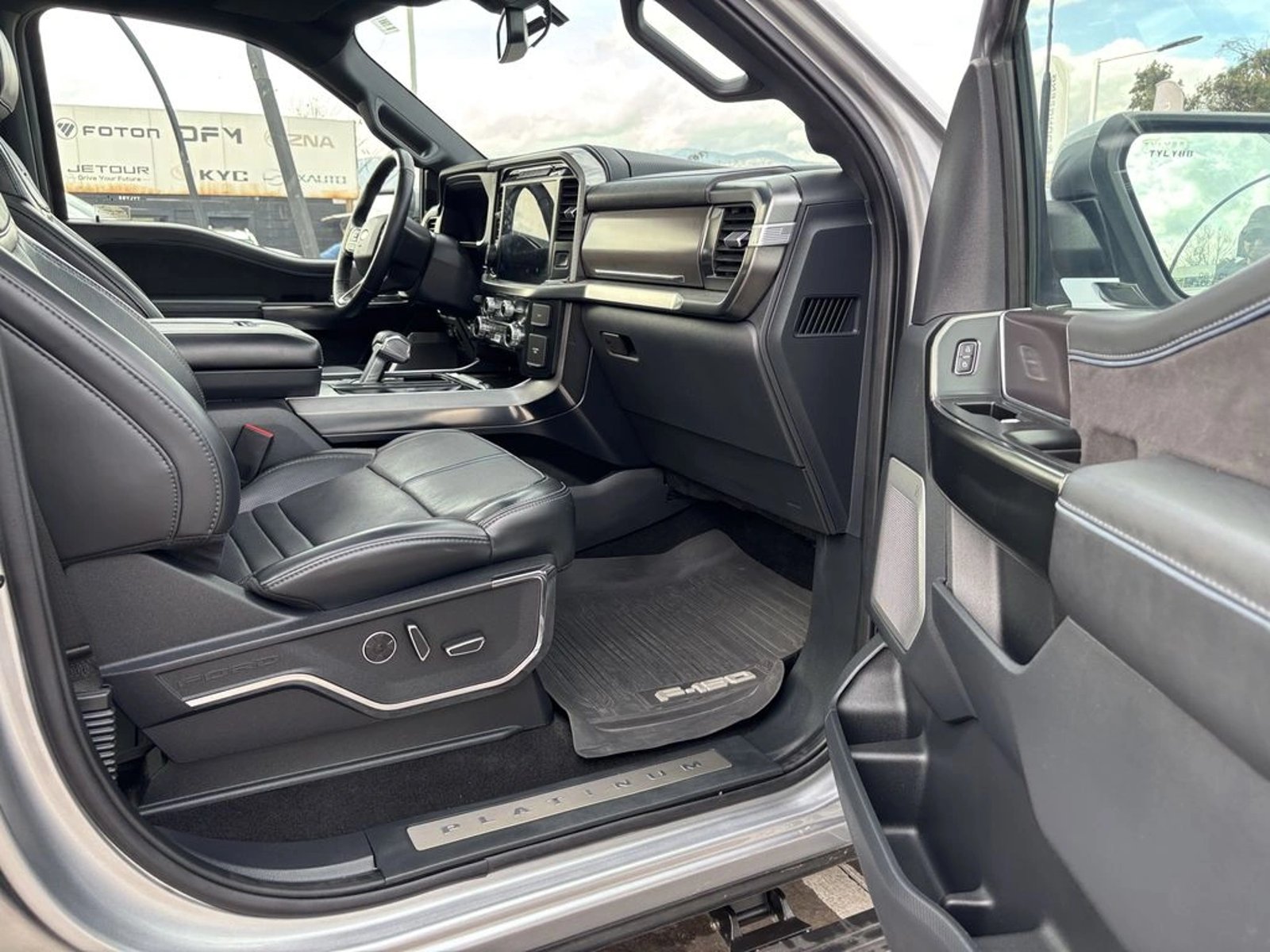 Ford F-150 PLATINUM 2025 - Imagen 8 de 20