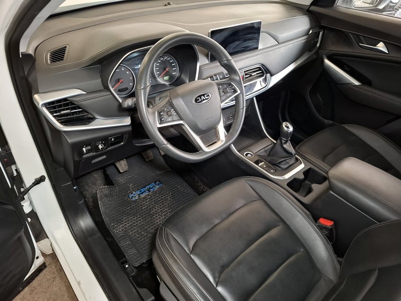 JAC JS8 1.5 LUXURY SE 2025 - Imagen 12 de 20