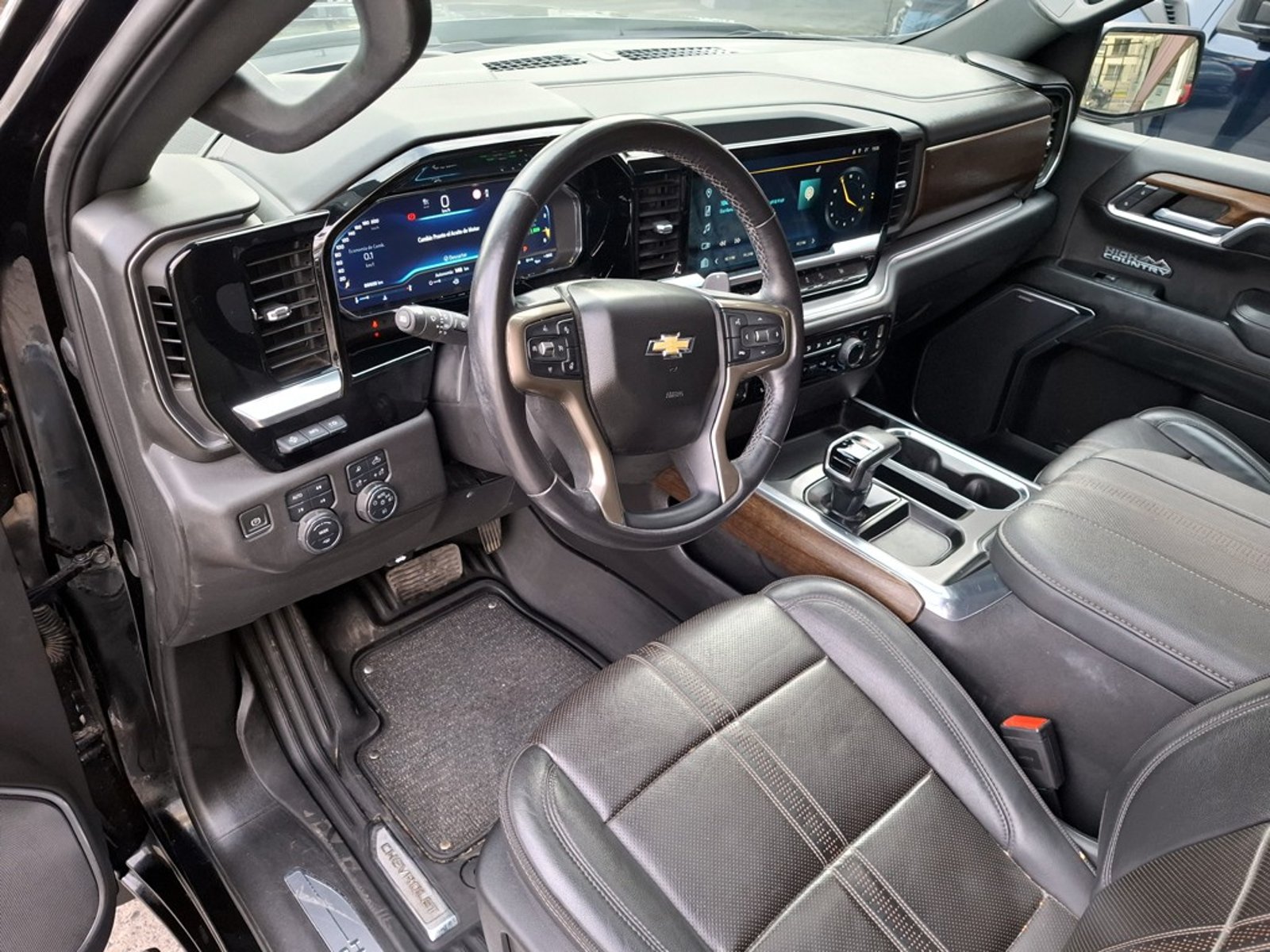 CHEVROLET SILVERADO 4X4 3.0 AUT 2023 - Imagen 15 de 20