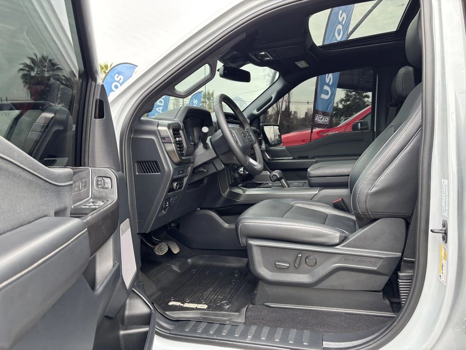 Ford F-150 LARIAT 2026 - Imagen 17 de 20