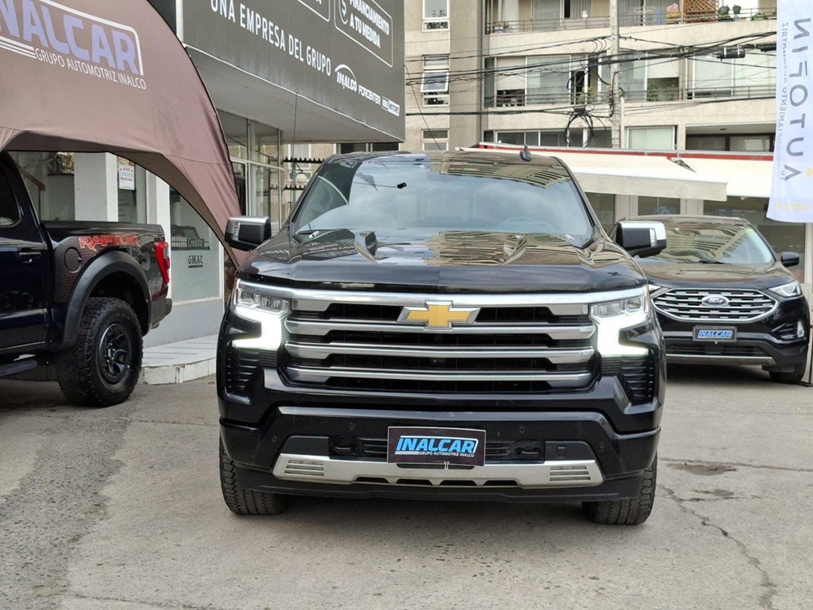 Chevrolet SILVERADO 4X4 3.0 AUT 2023 - Foto 2 de 20