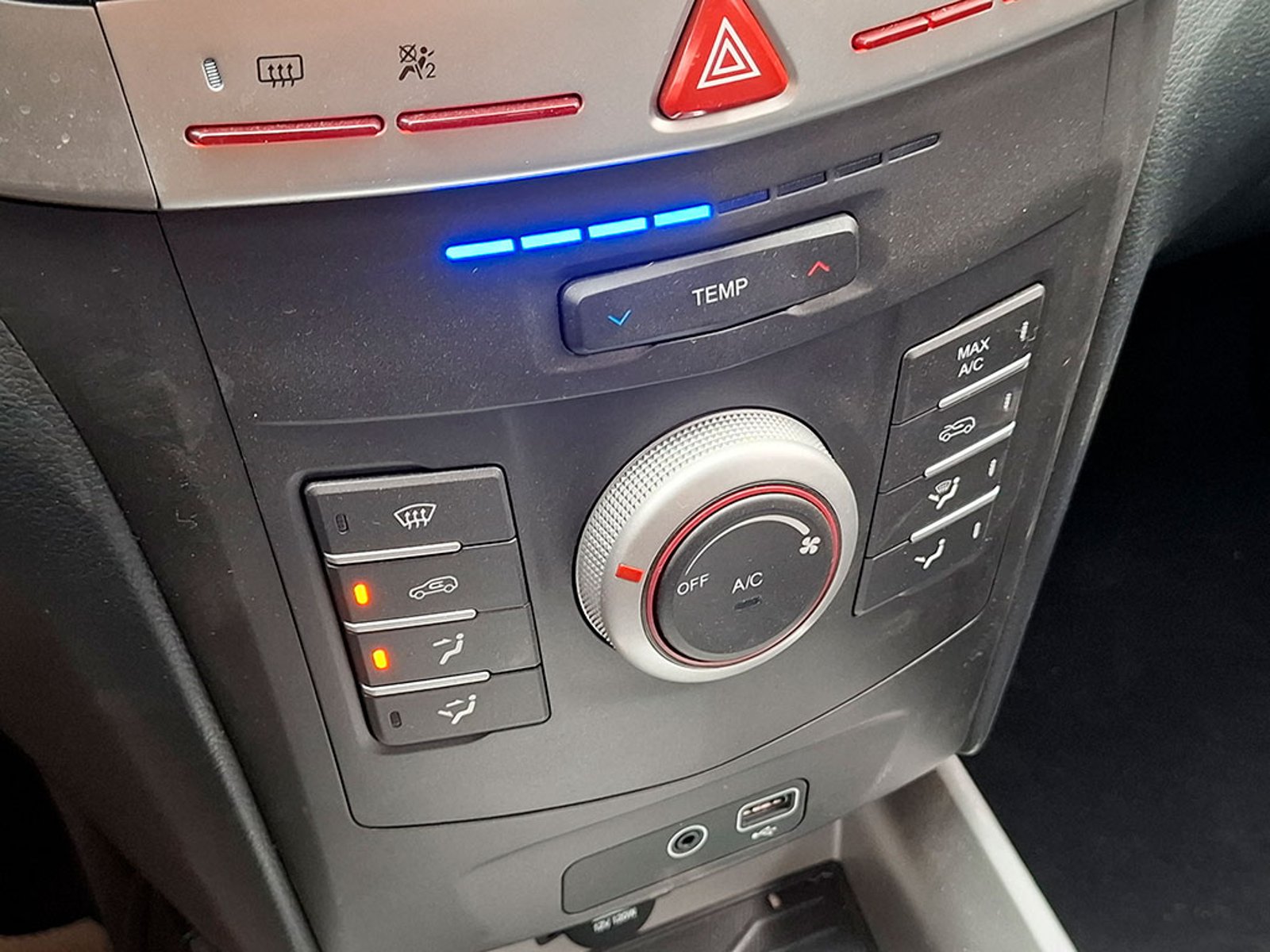 Mahindra XUV 300 1.2 2026 - Imagen 17 de 20