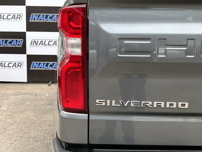 Chevrolet SILVERADO LTZ 4X4 2020 - Imagen 8 de 20