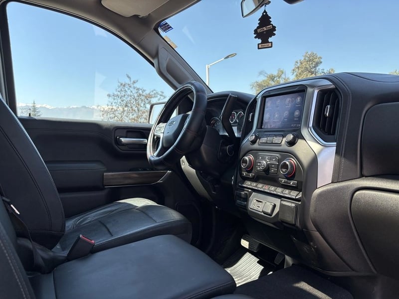 Chevrolet SILVERADO CC DCAB 4X4 5.3 AUT 2020 - Imagen 7 de 20