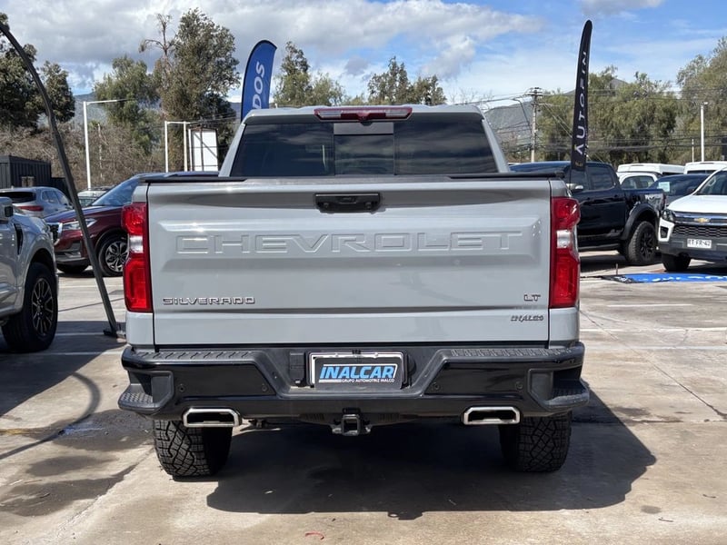 Chevrolet SILVERADO 5.3 Z71 TRAILBOSS AT 4X4 2025 - Imagen 11 de 20