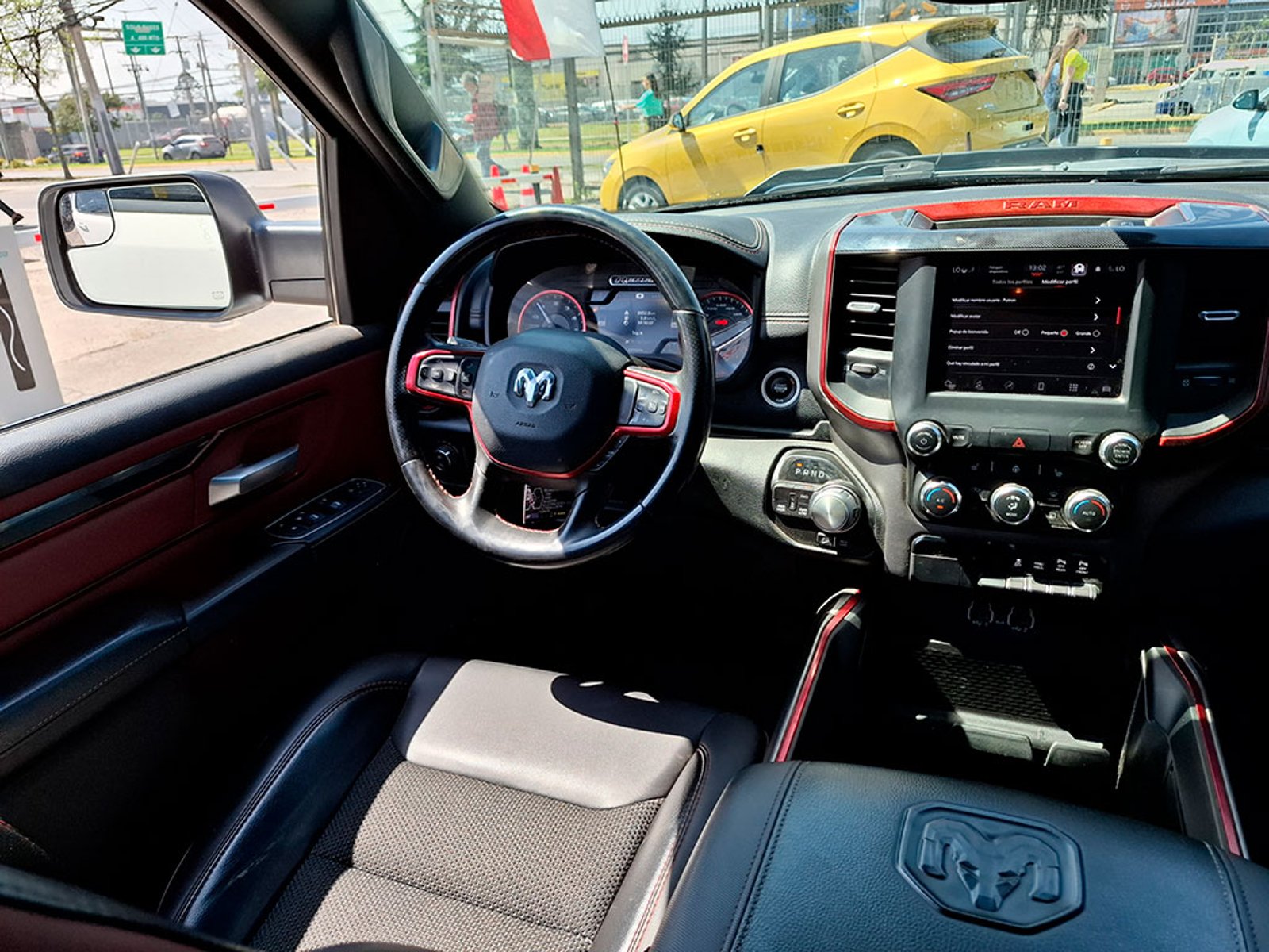 RAM 1500 REBEL CREW DCAB 4X4 5.7 AUT 2023 - Imagen 12 de 20