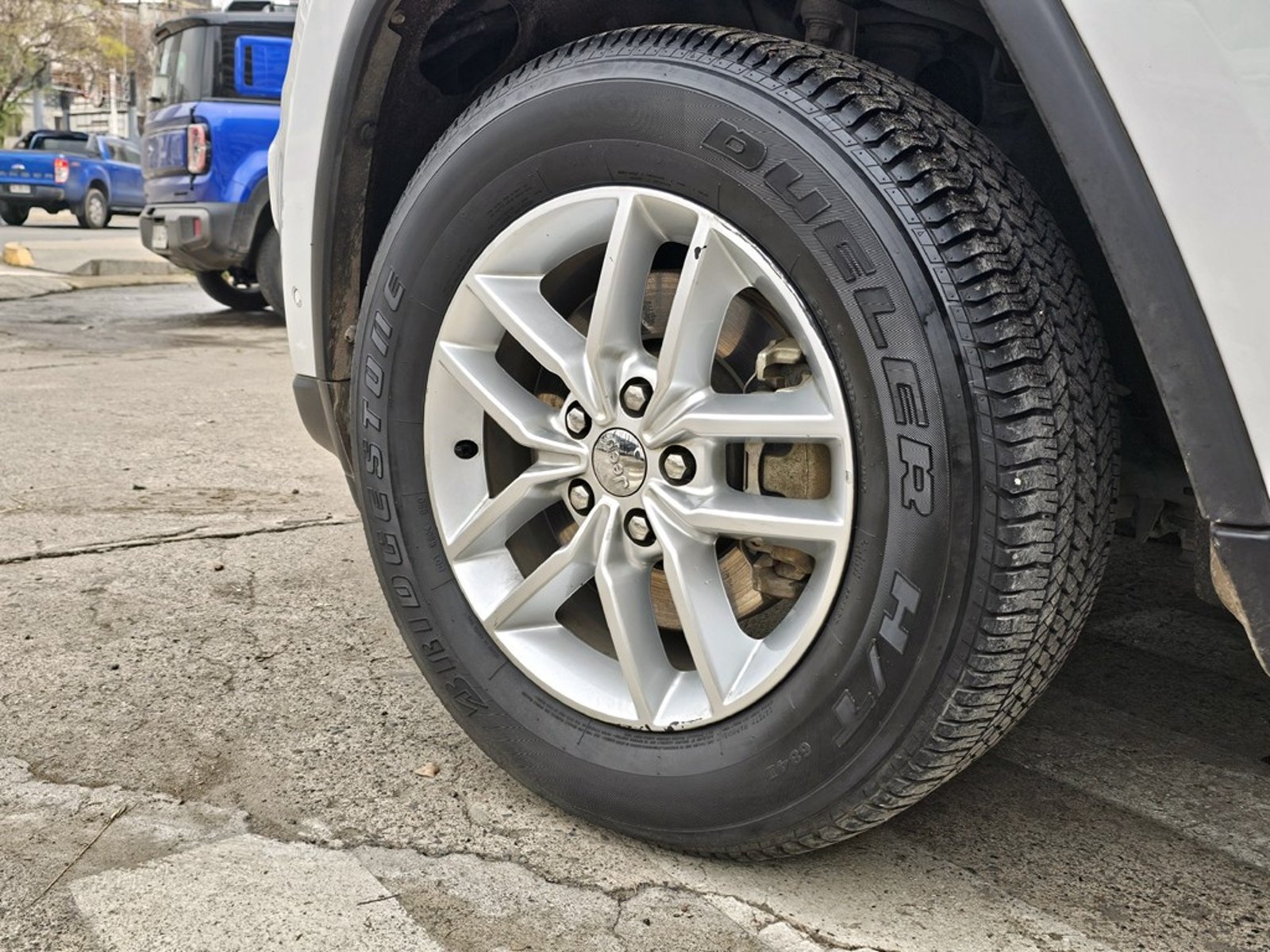 Jeep GRAND CHEROKEE LAREDO 3.6 2018 - Imagen 8 de 20