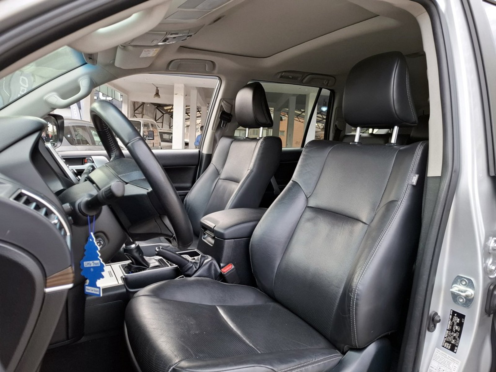 TOYOTA LAND CRUISER PRADO 4X4 4.0 AT 2023 - Imagen 16 de 20