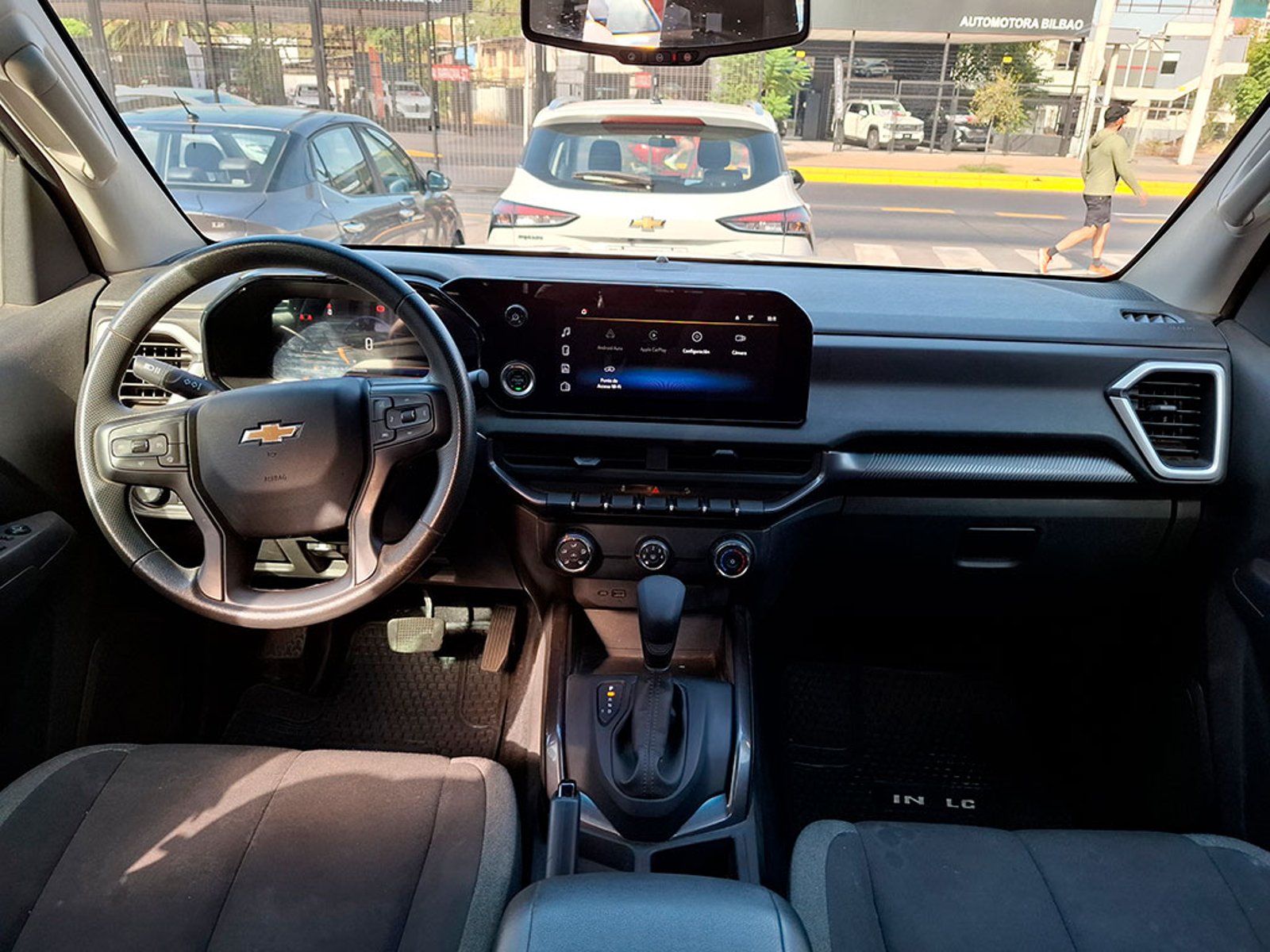 CHEVROLET COLORADO 2.8 WT 4WD 2025 - Imagen 12 de 20