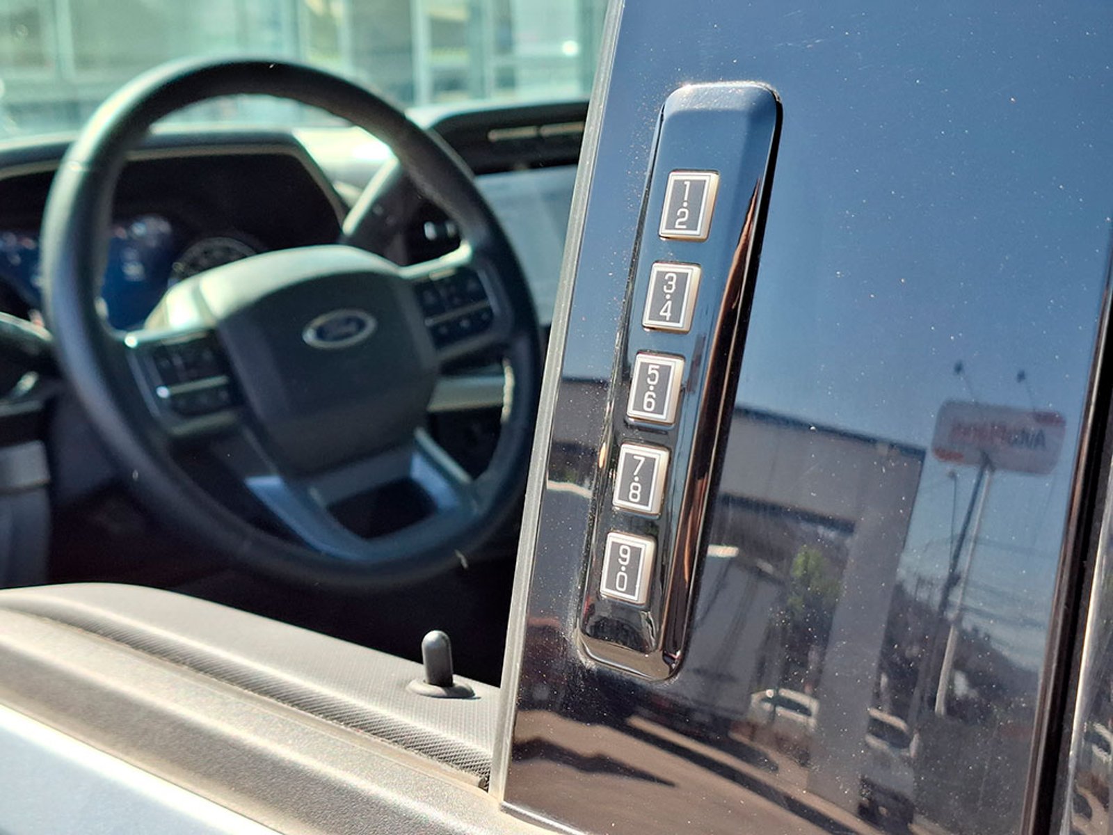 FORD F-150 5.0 XLT 2024 - Imagen 10 de 20