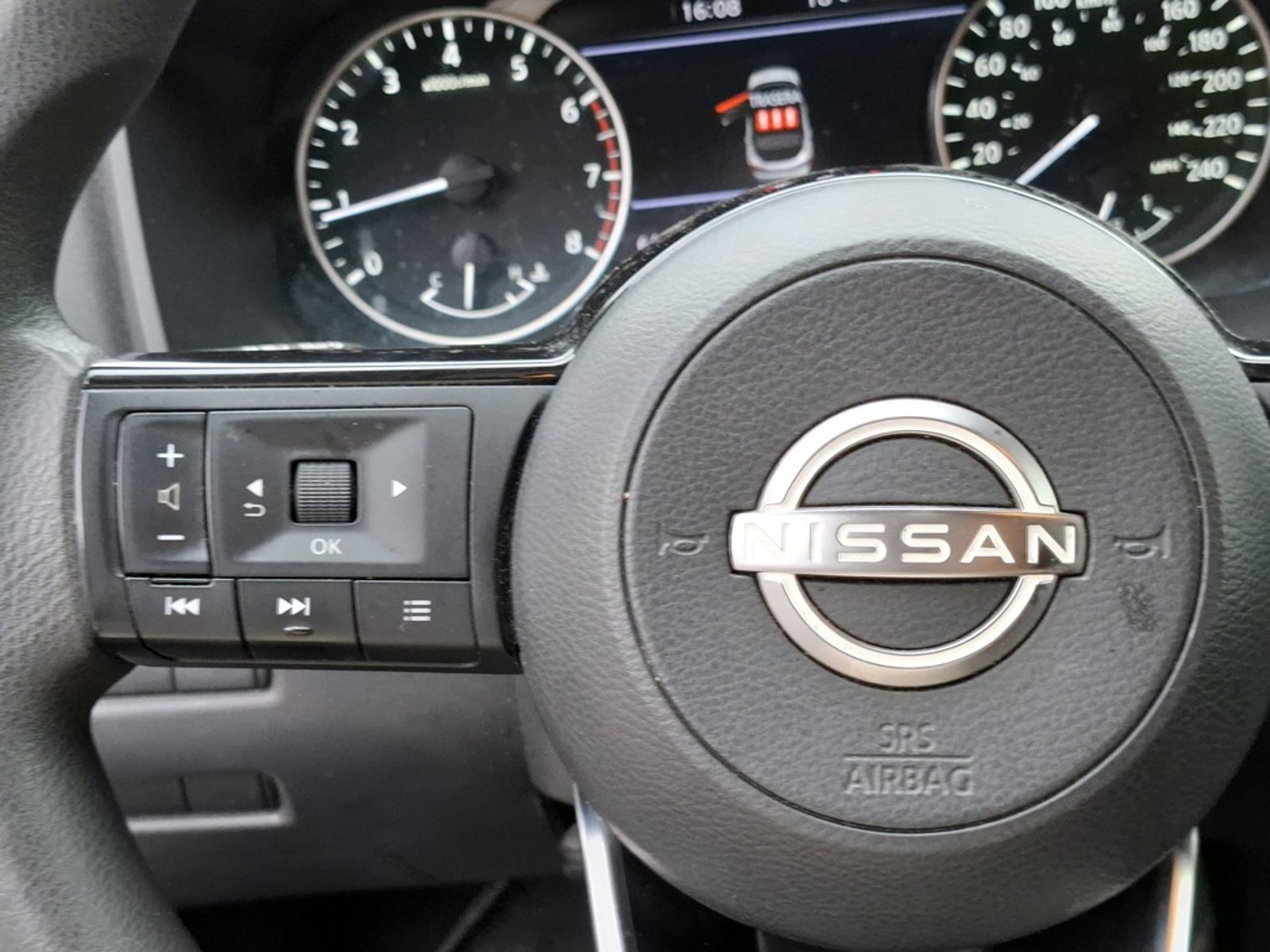 Nissan QASHQAI 1.3 T ADVANCE 2023 - Imagen 15 de 20