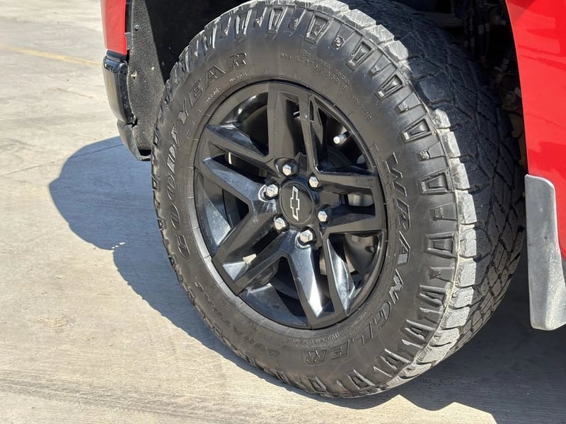Chevrolet SILVERADO CC DCAB 4X4 5.3 AUT 2020 - Imagen 14 de 20