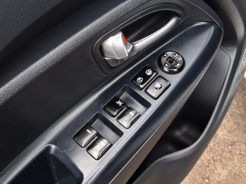 Kia RIO 5 1.2 2018 - Imagen 12 de 20