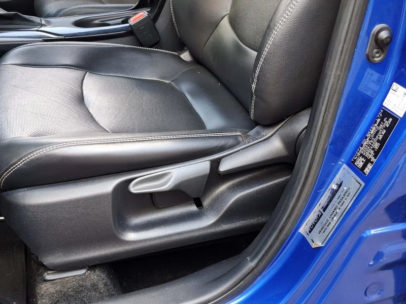 Toyota COROLLA CROSS 2.0 2023 - Imagen 13 de 20