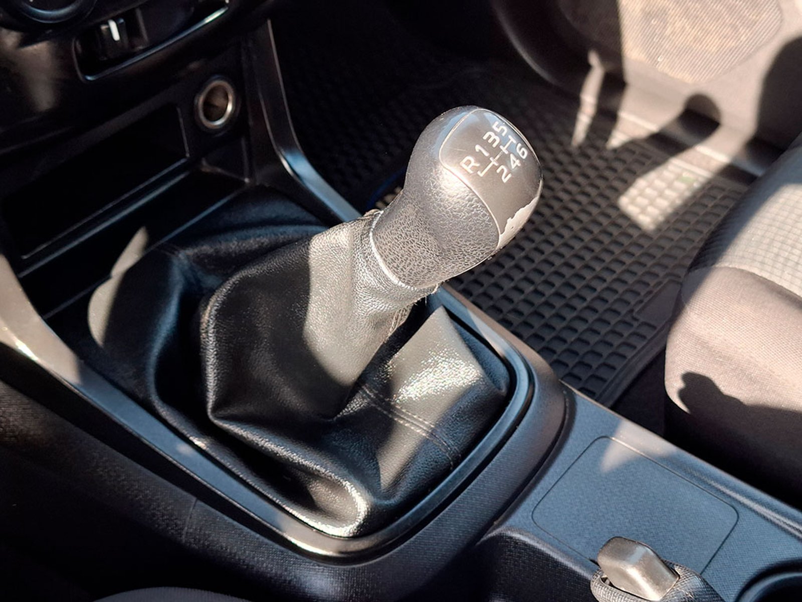 CHEVROLET D-MAX 2.5 R 2019 - Imagen 16 de 20