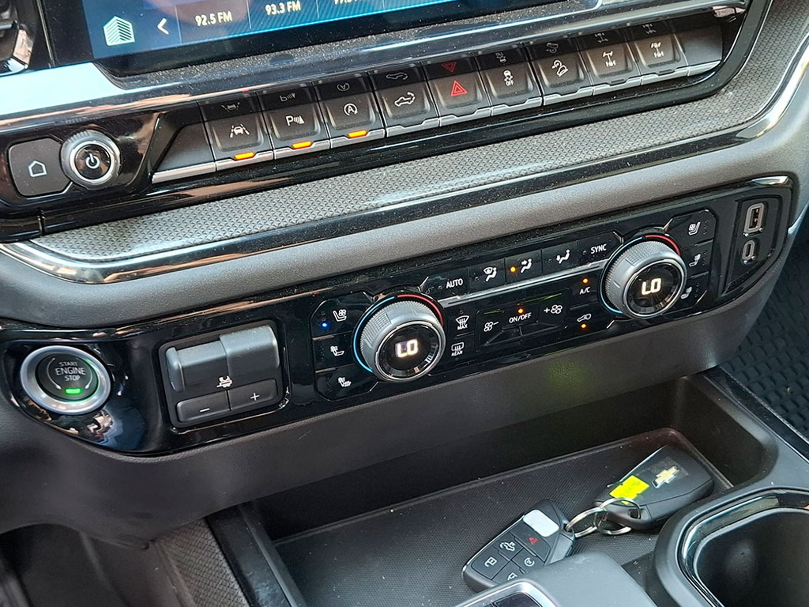 CHEVROLET SILVERADO 4X4 6.2 AUT 2024 - Imagen 18 de 20
