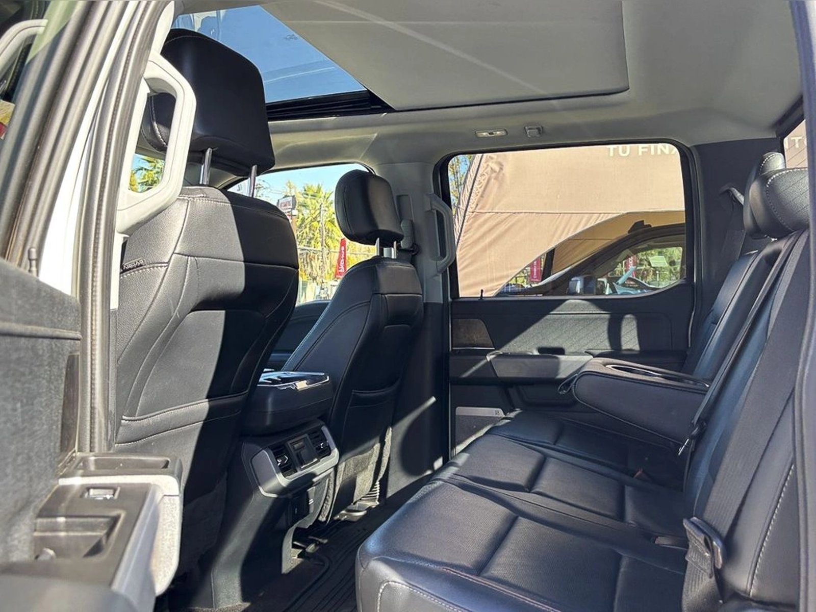 FORD F-150 LARIAT LUXURY 5.0 4X4 AUT 2023 - Imagen 15 de 20