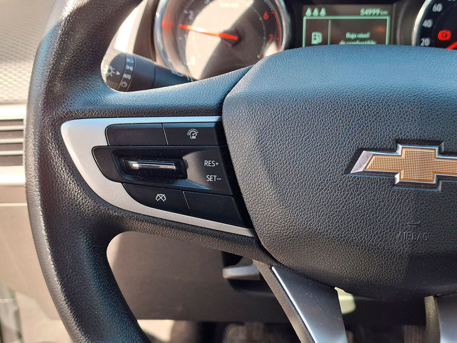 CHEVROLET TRACKER 1.2T LS FWD 2023 - Imagen 13 de 20
