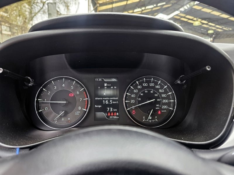 Suzuki BALENO MT 2025 - Imagen 15 de 20