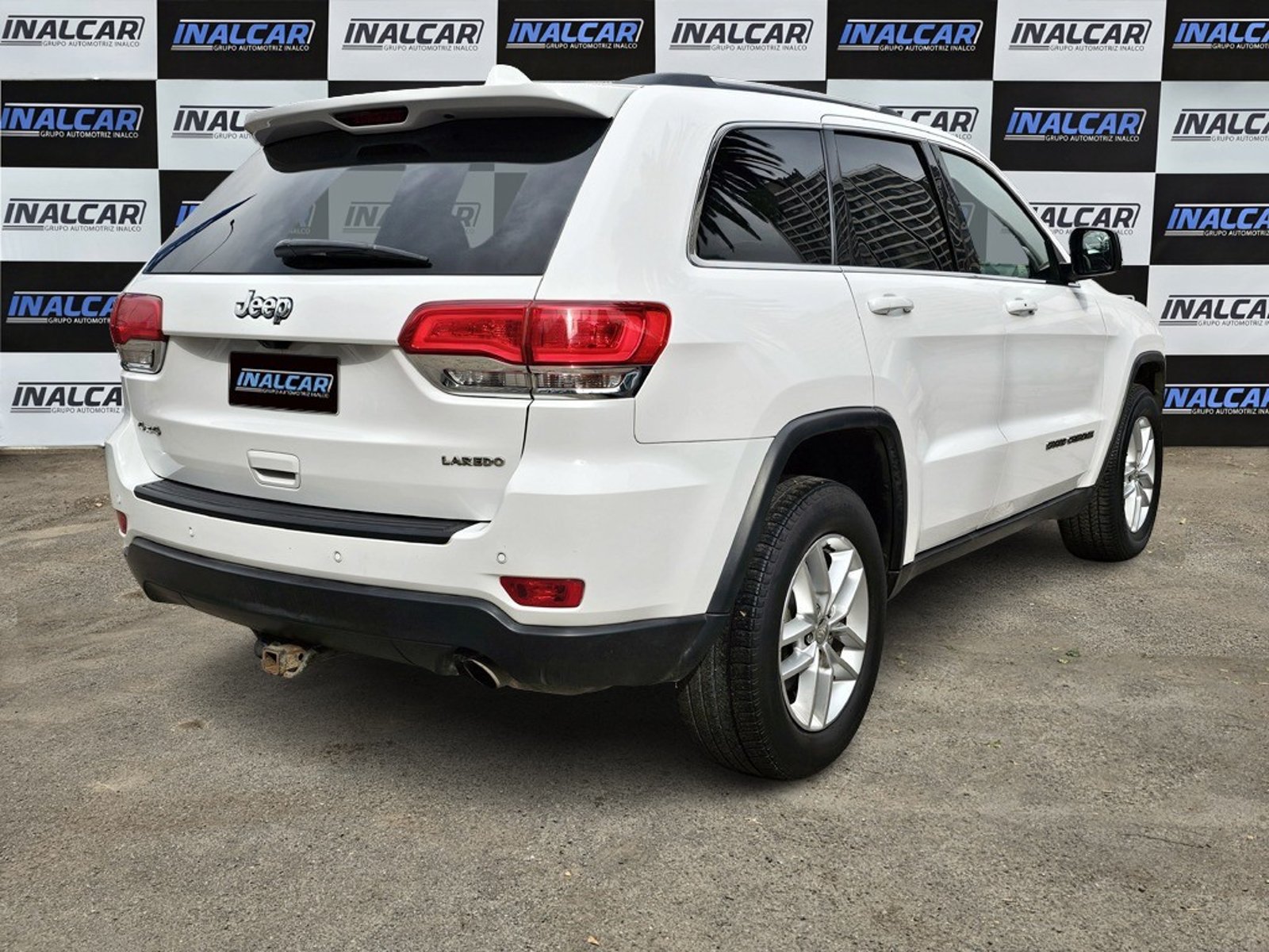 Jeep GRAND CHEROKEE LAREDO 3.6 2018 - Foto 4 de 20