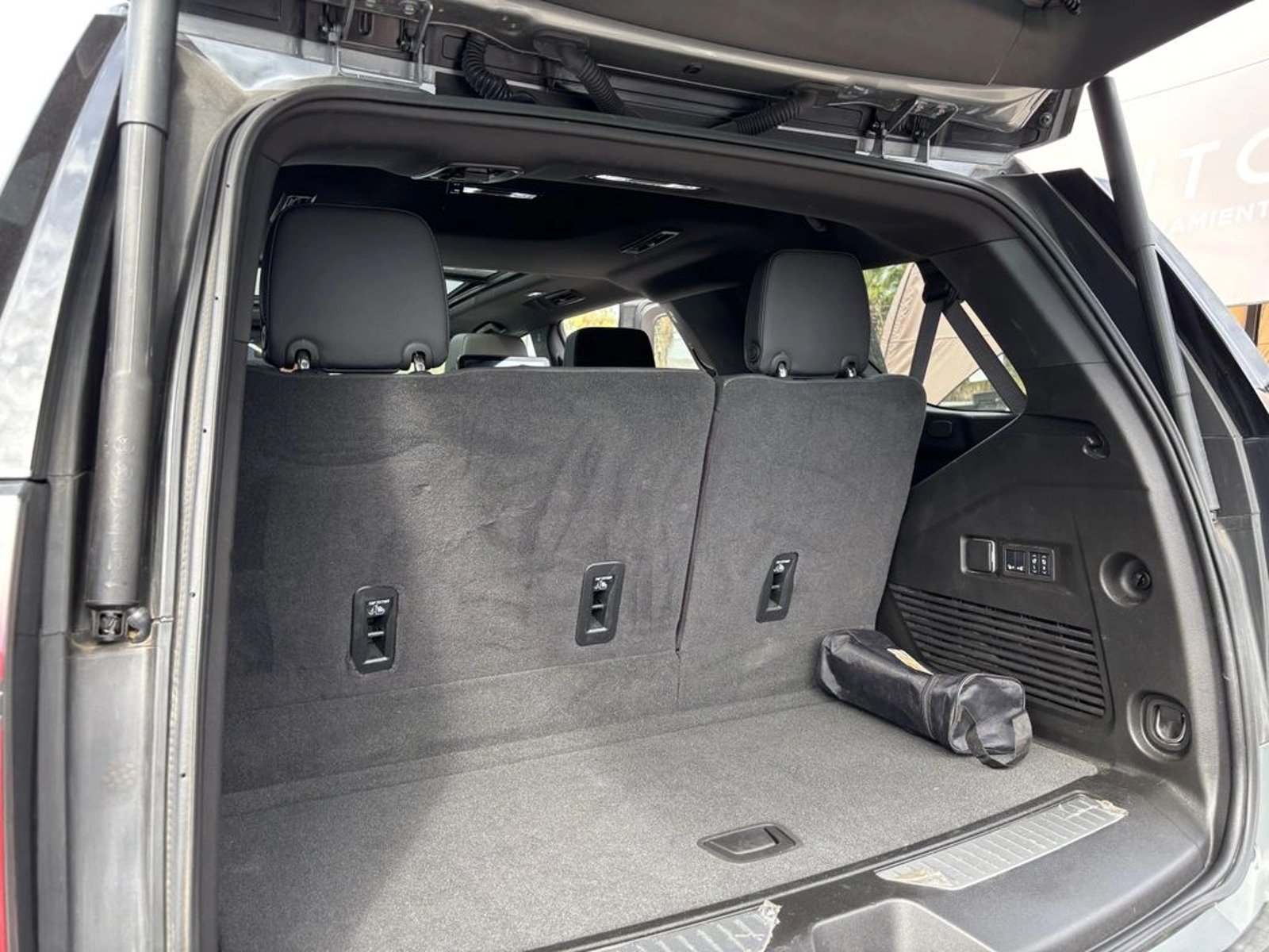 CHEVROLET TAHOE 5.3 Z71 AT 4X4 2025 - Imagen 8 de 20