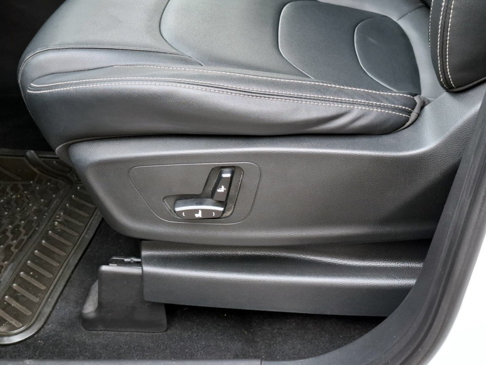 Chevrolet CAPTIVA 1.5 AUT PREMIER 2024 - Imagen 15 de 20