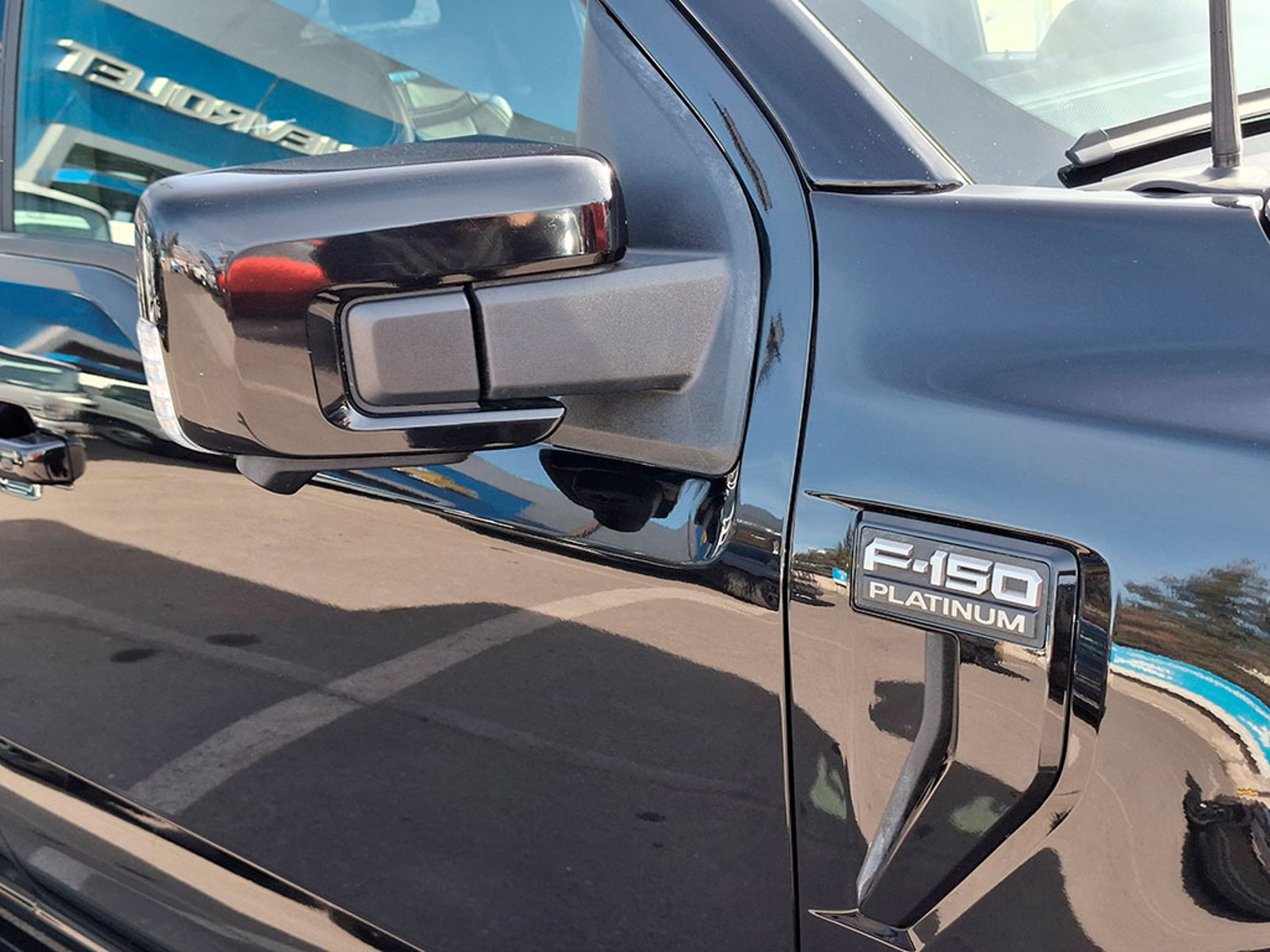 FORD F-150 3.5 PLATINUM 4X4 2025 - Foto 5 de 20