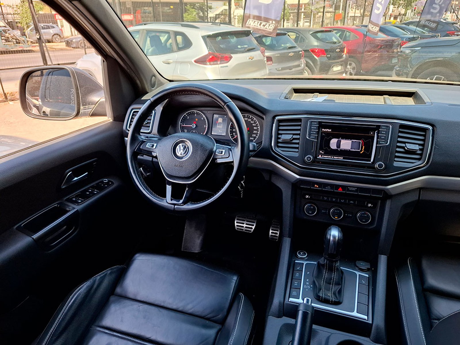 VOLKSWAGEN AMAROK 4X4 3.0 AUT 2021 - Imagen 12 de 20