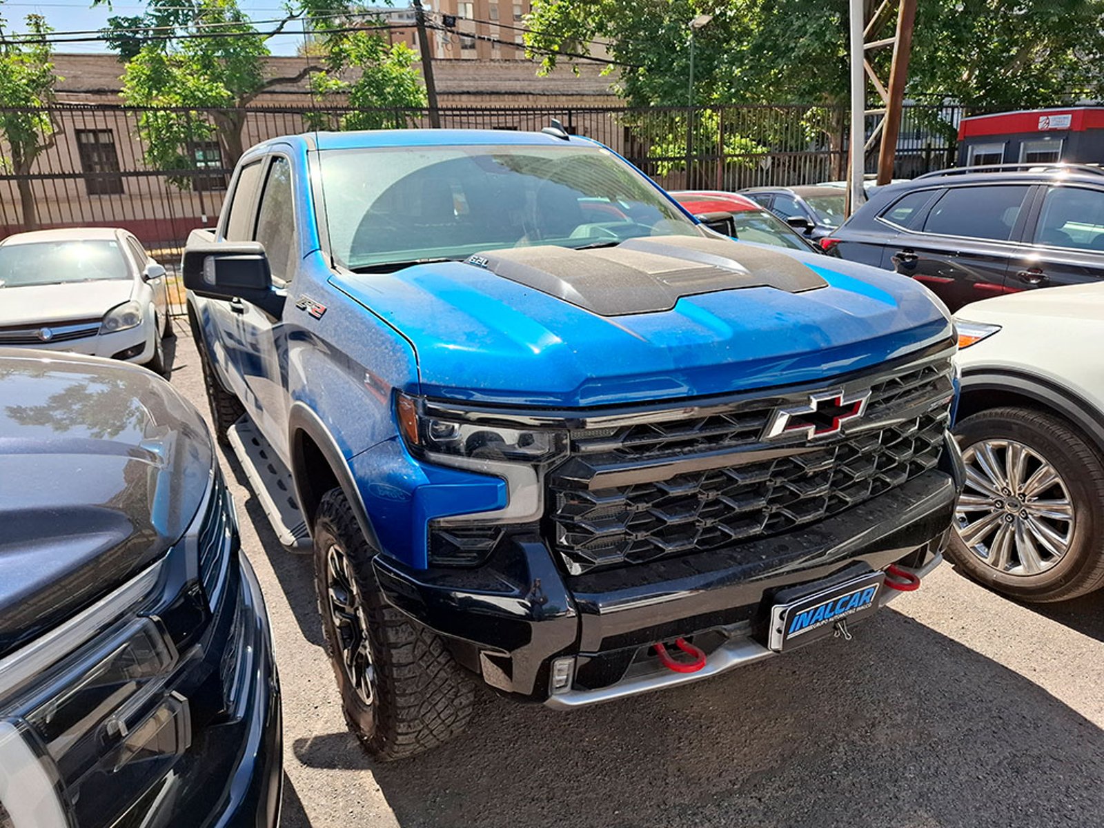 CHEVROLET SILVERADO 6.2 ZR2 4X4 2023 - Imagen 3 de 20