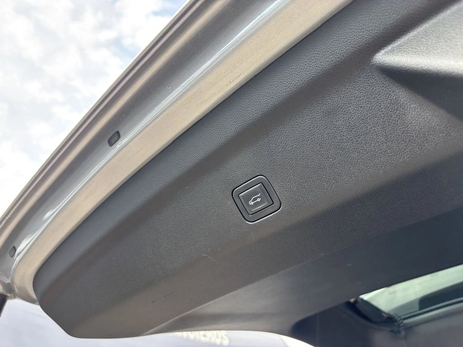 CHEVROLET TAHOE 5.3 Z71 AT 4X4 2025 - Imagen 10 de 20