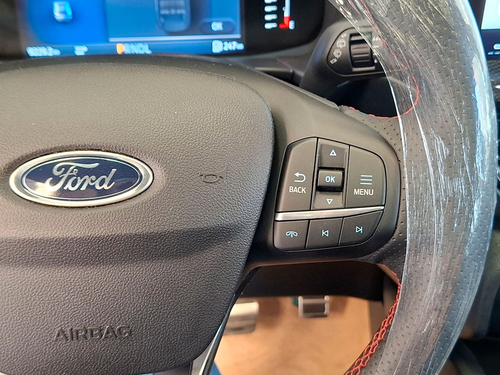 FORD ESCAPE 2.5 HEV 2025 - Imagen 14 de 20