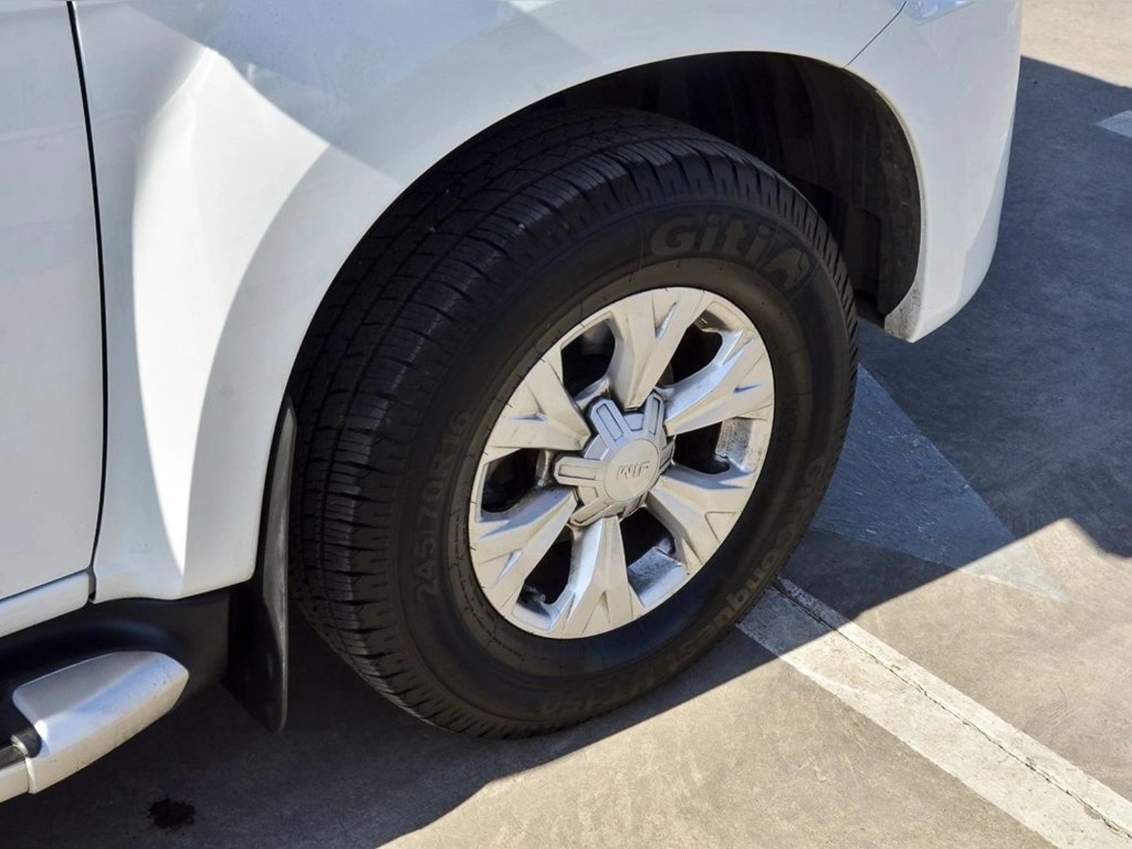 JIM RE-MAX DIESEL MT 4X4 2024 - Imagen 17 de 20