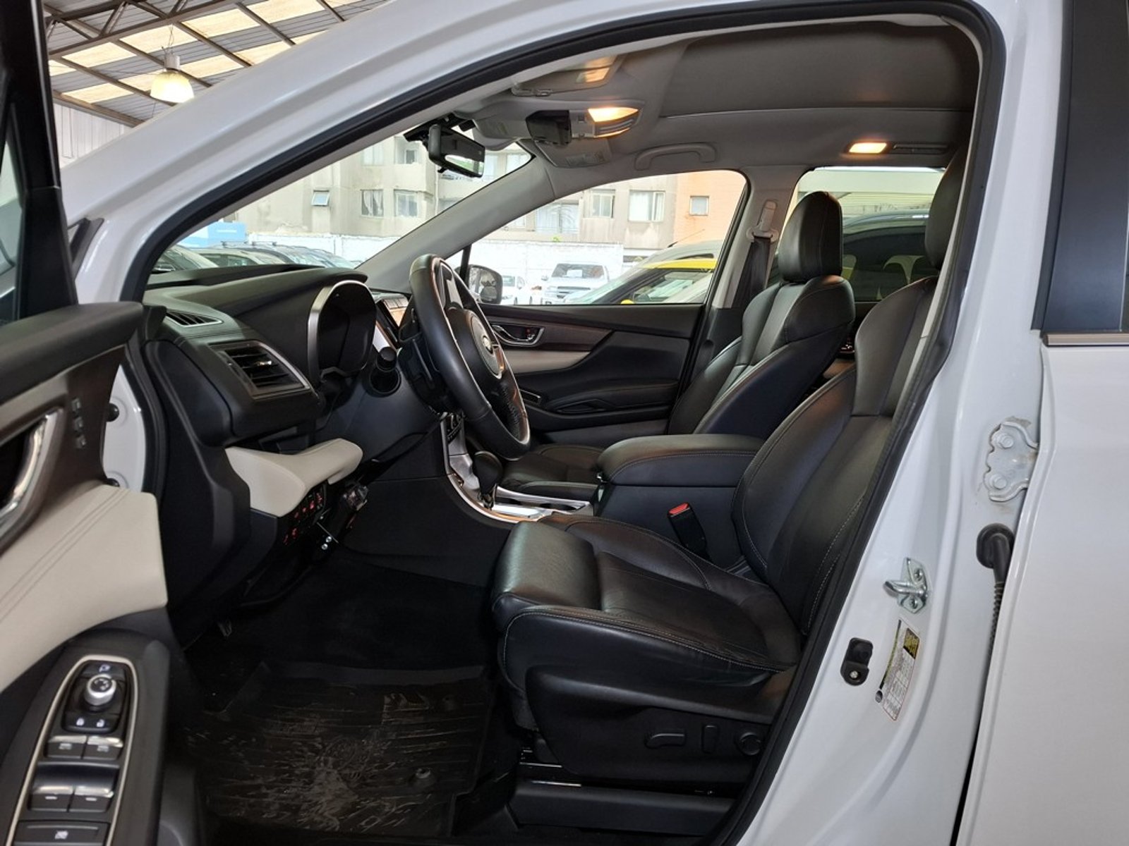 Subaru EVOLTIS TOURING 4X4 2.4 2023 - Imagen 14 de 20