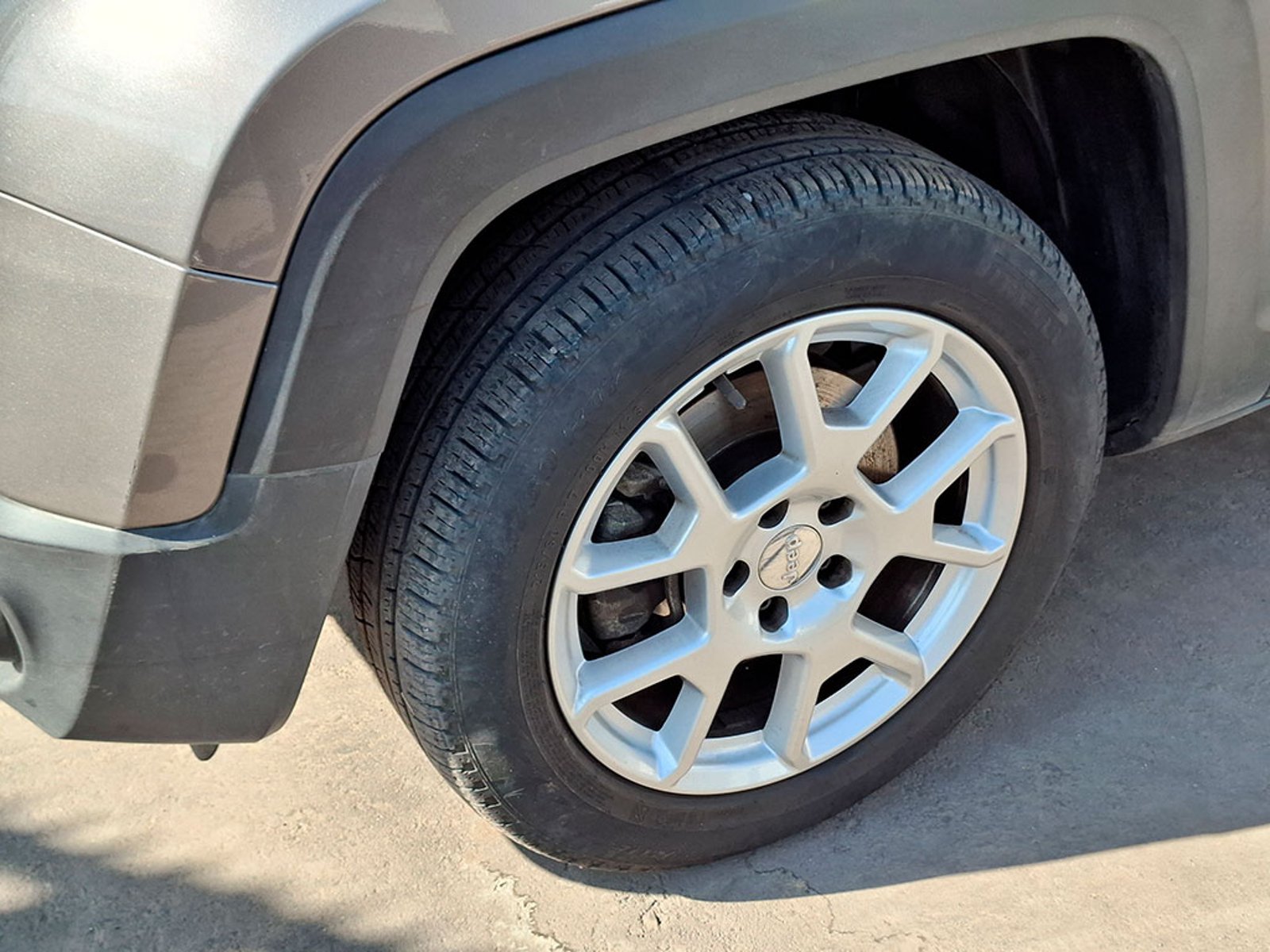 JEEP RENEGADE 1.8 SPORT LX 2023 - Imagen 4 de 20