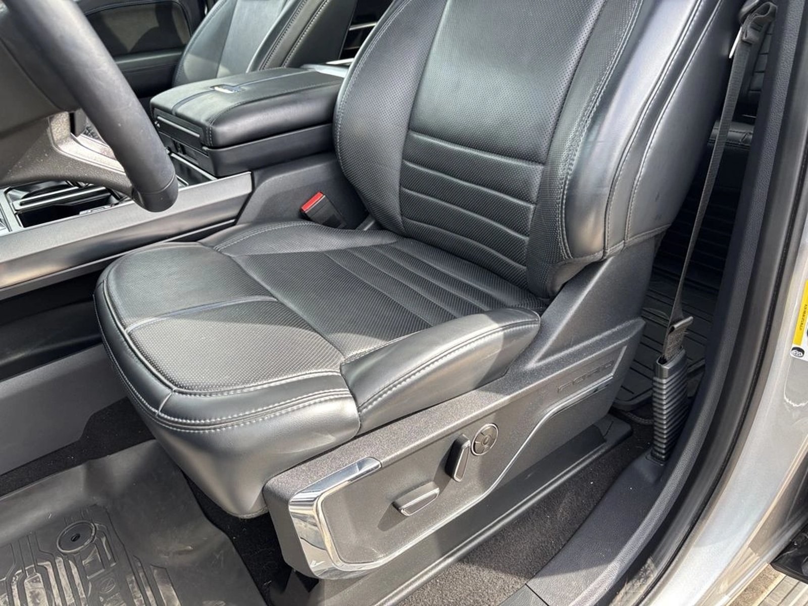 Ford F-150 PLATINUM 2025 - Imagen 16 de 20