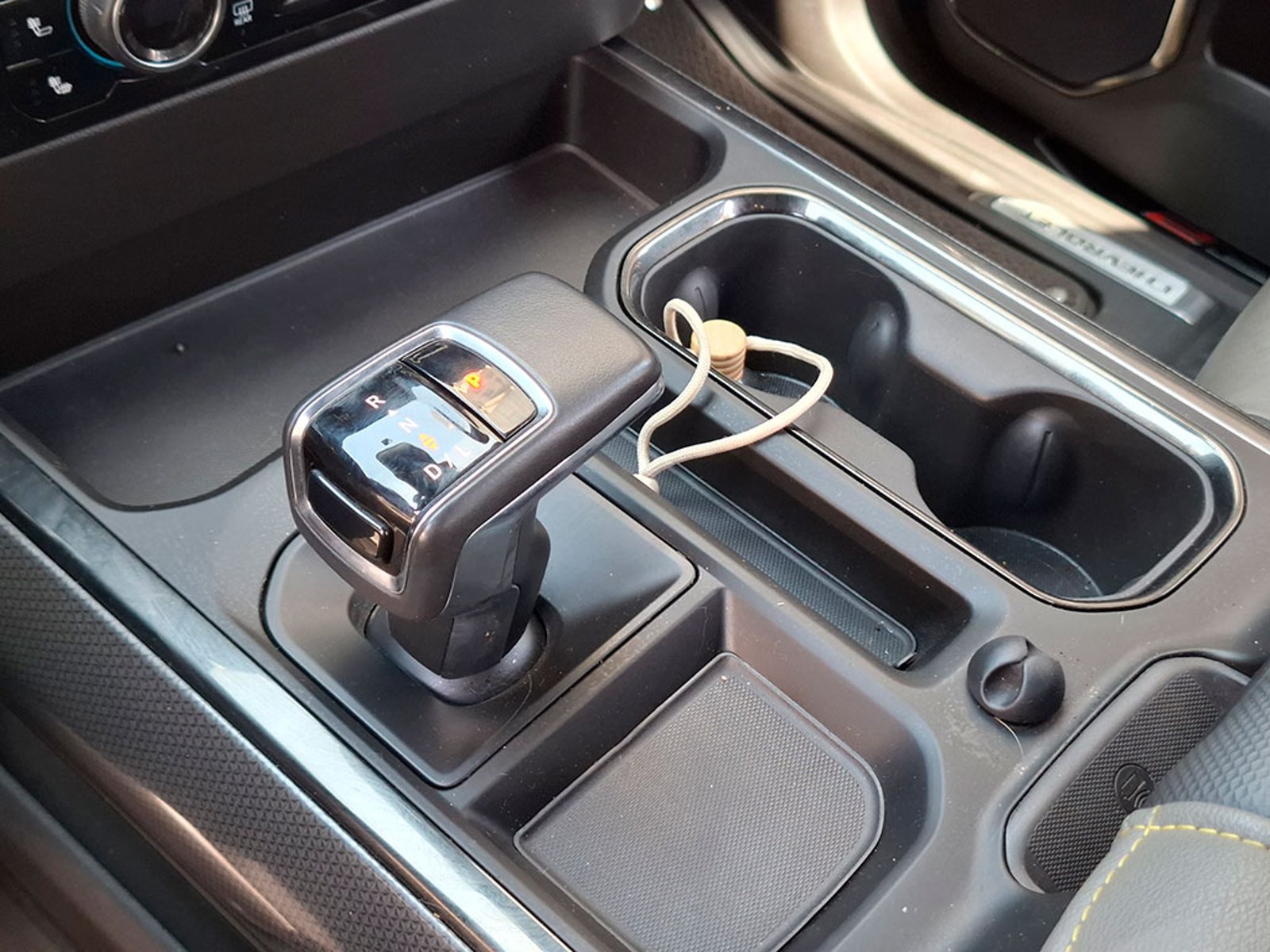 CHEVROLET SILVERADO 6.2 ZR2 4X4 2023 - Imagen 15 de 20