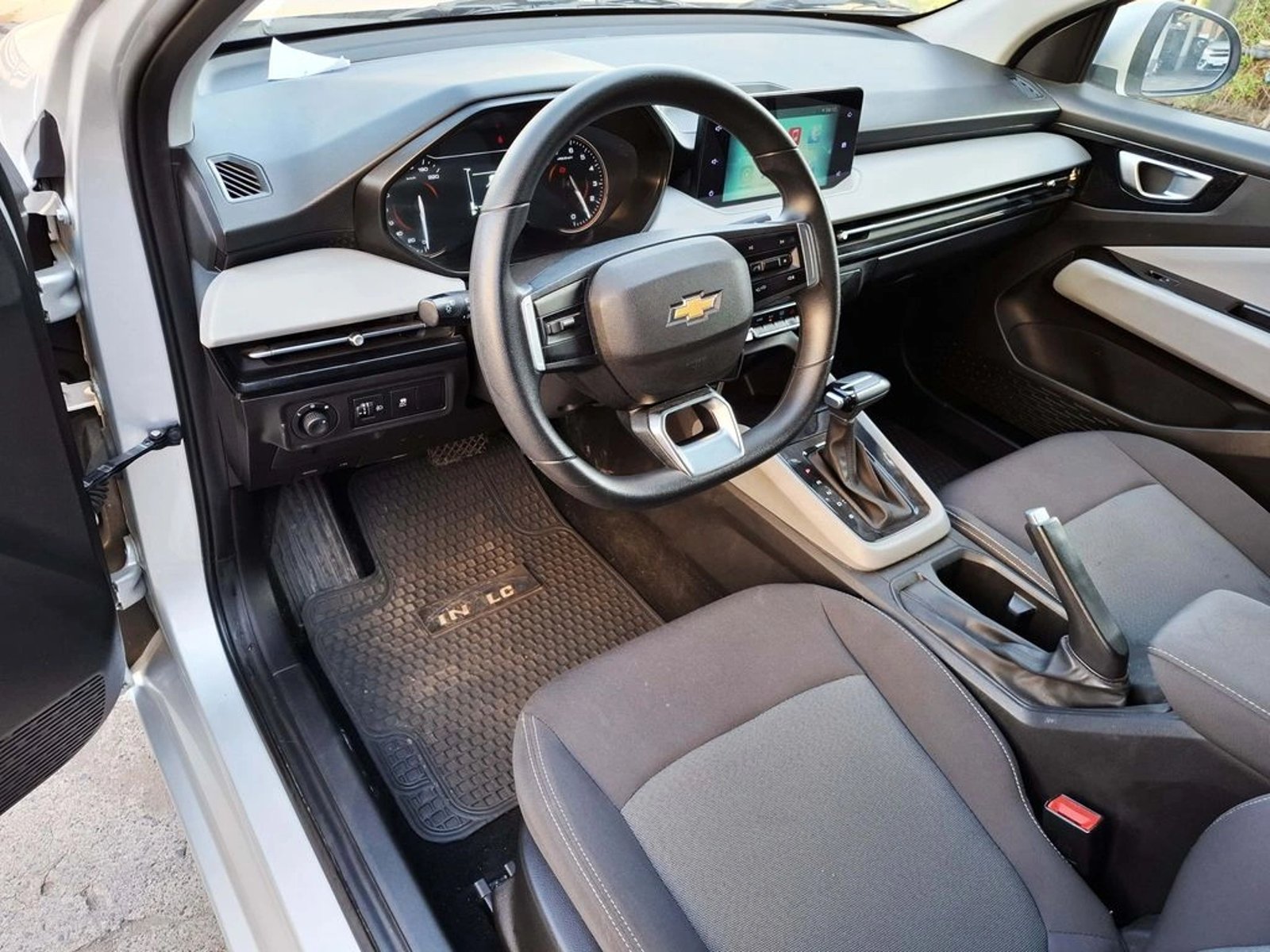 Chevrolet SAIL 1.5 2024 - Imagen 14 de 20