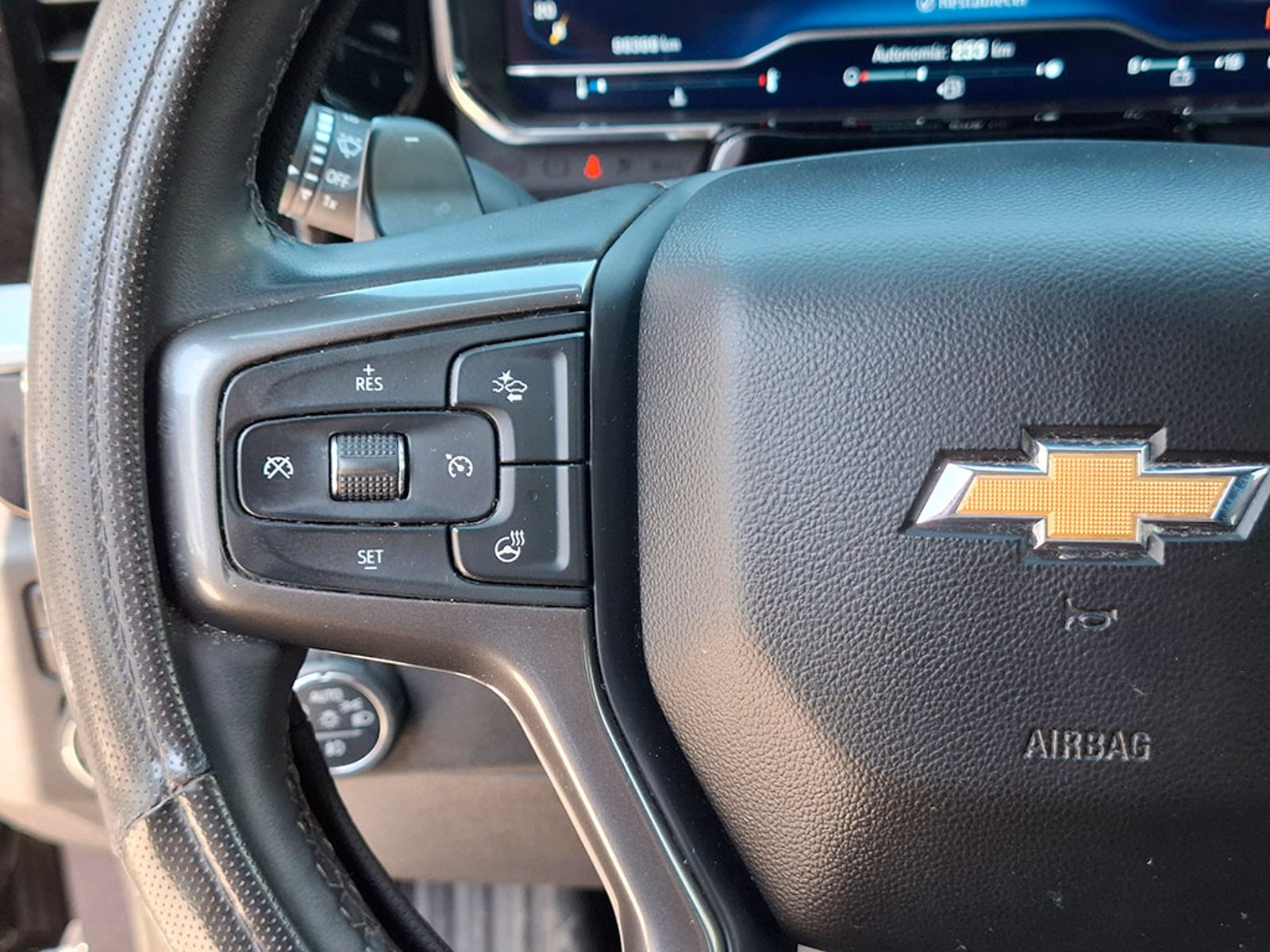 CHEVROLET SILVERADO 4X4 3.0L AUT 2024 - Imagen 14 de 20