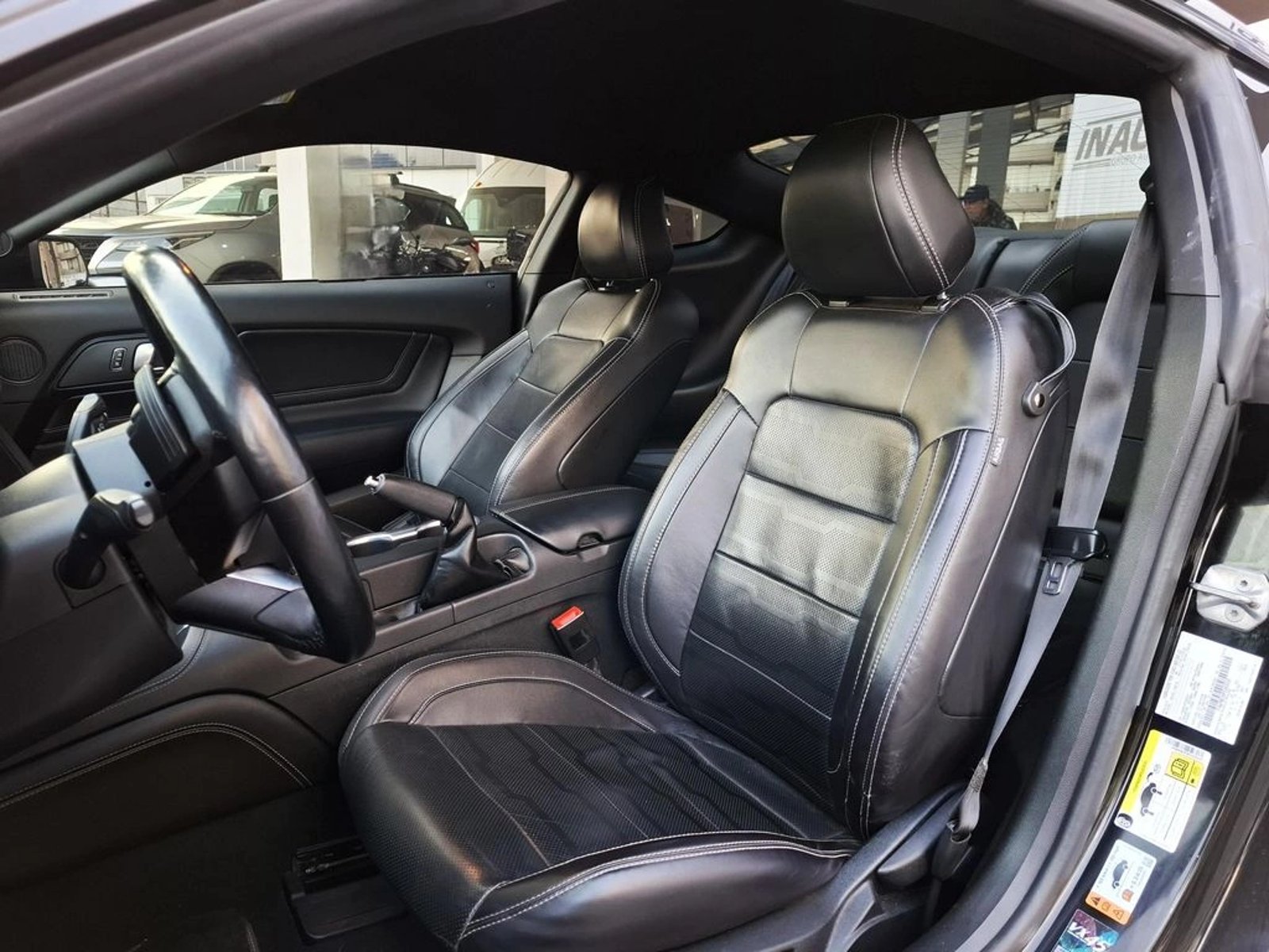 FORD MUSTANG 5.0 2023 - Imagen 16 de 20