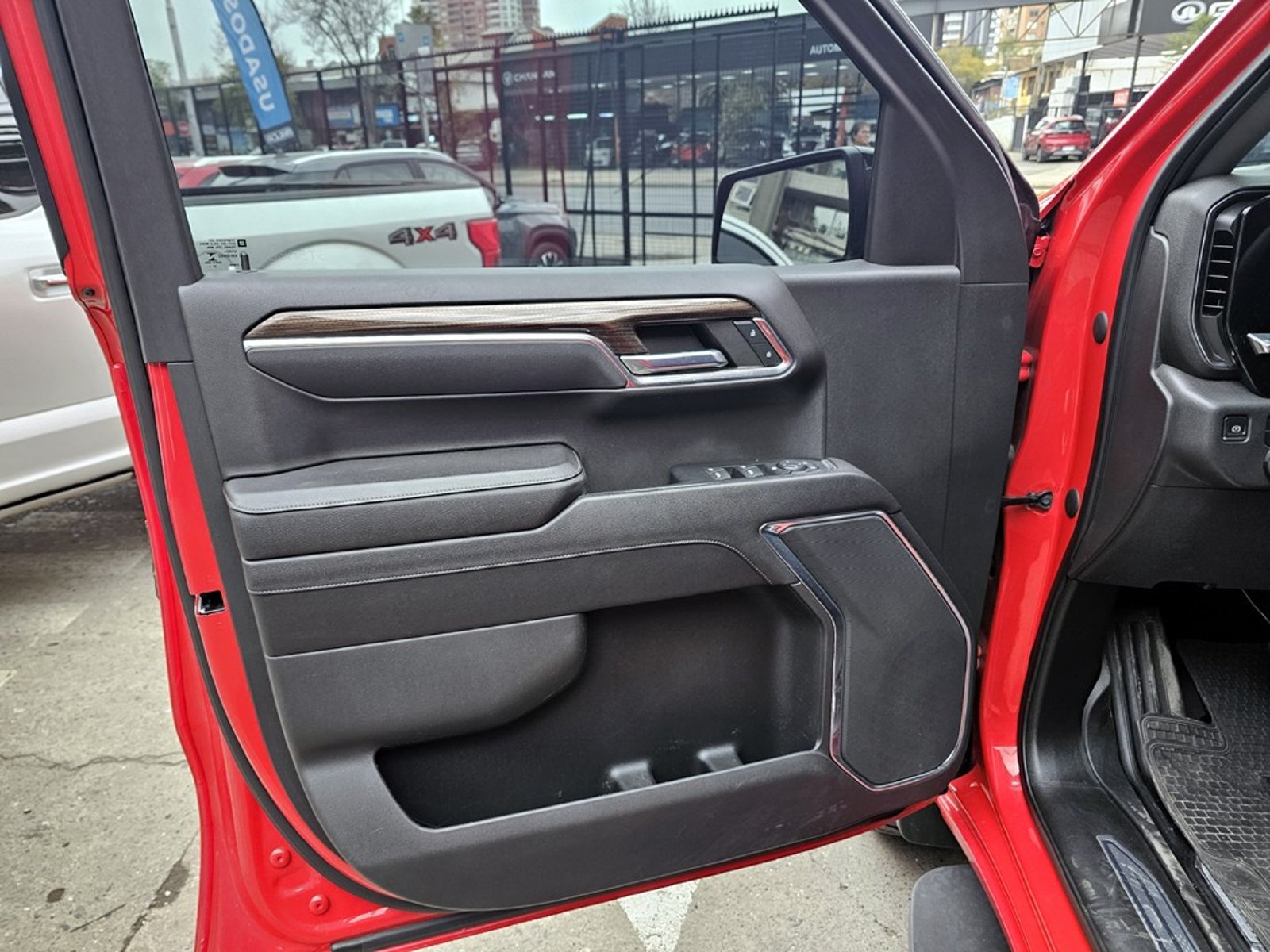 Chevrolet SILVERADO 6.2 ZR2 2023 - Imagen 12 de 20