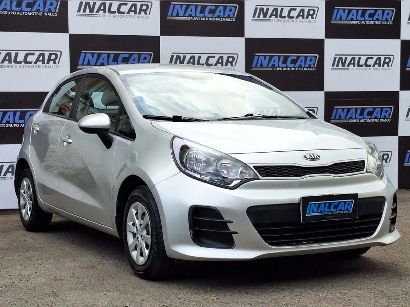 Kia RIO 5 1.2 2018 - Foto 3 de 20