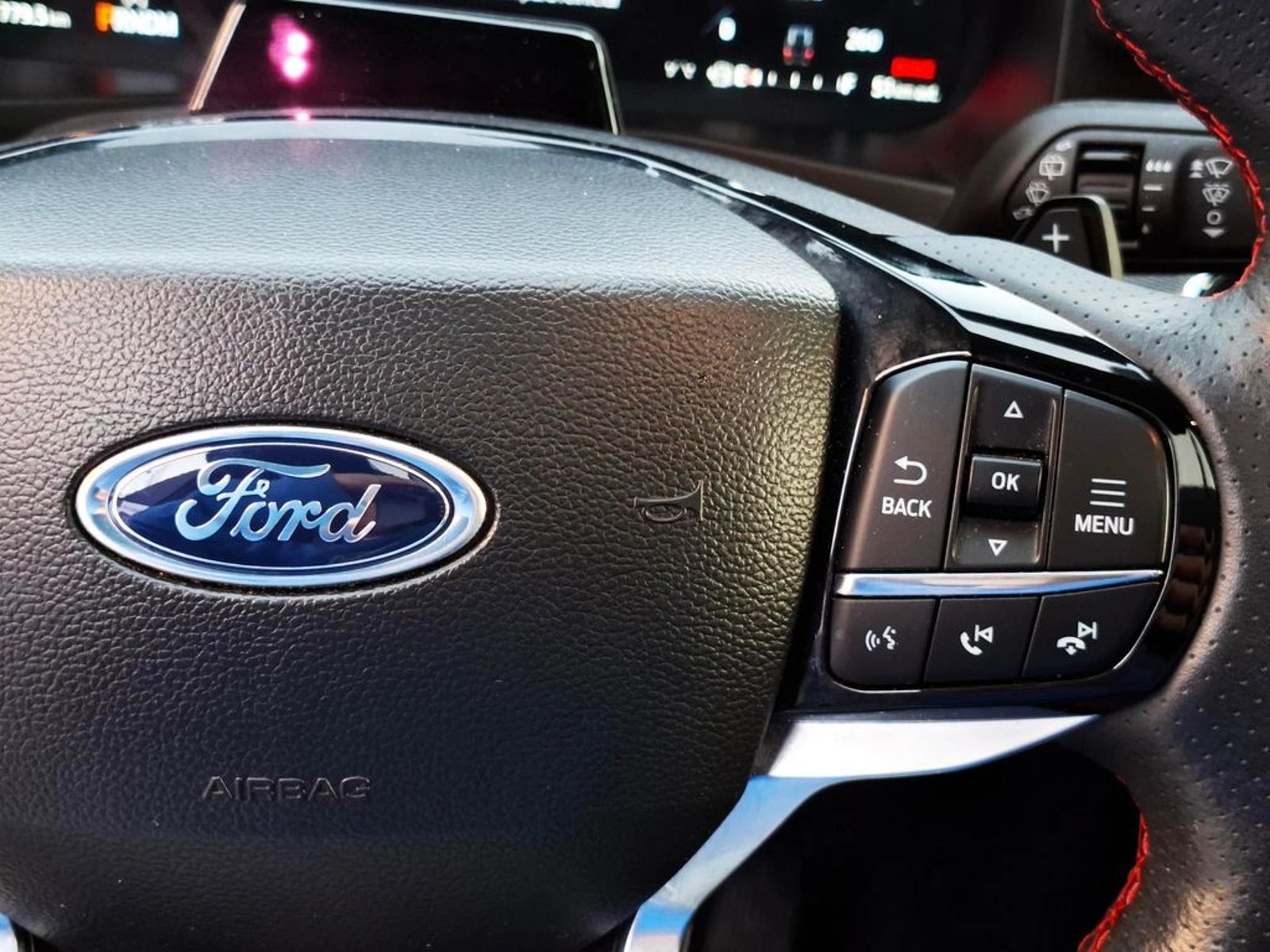 FORD EXPLORER ST 4X4 3.0 AUT 2025 - Imagen 19 de 20