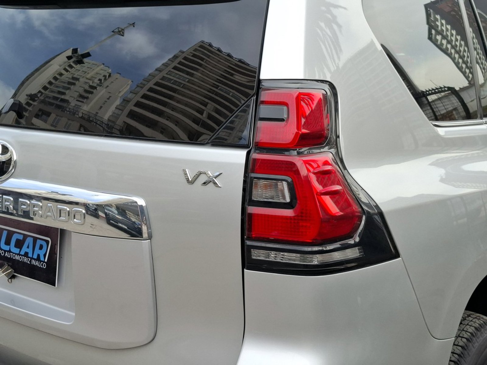 TOYOTA LAND CRUISER PRADO 4X4 4.0 AT 2023 - Imagen 9 de 20