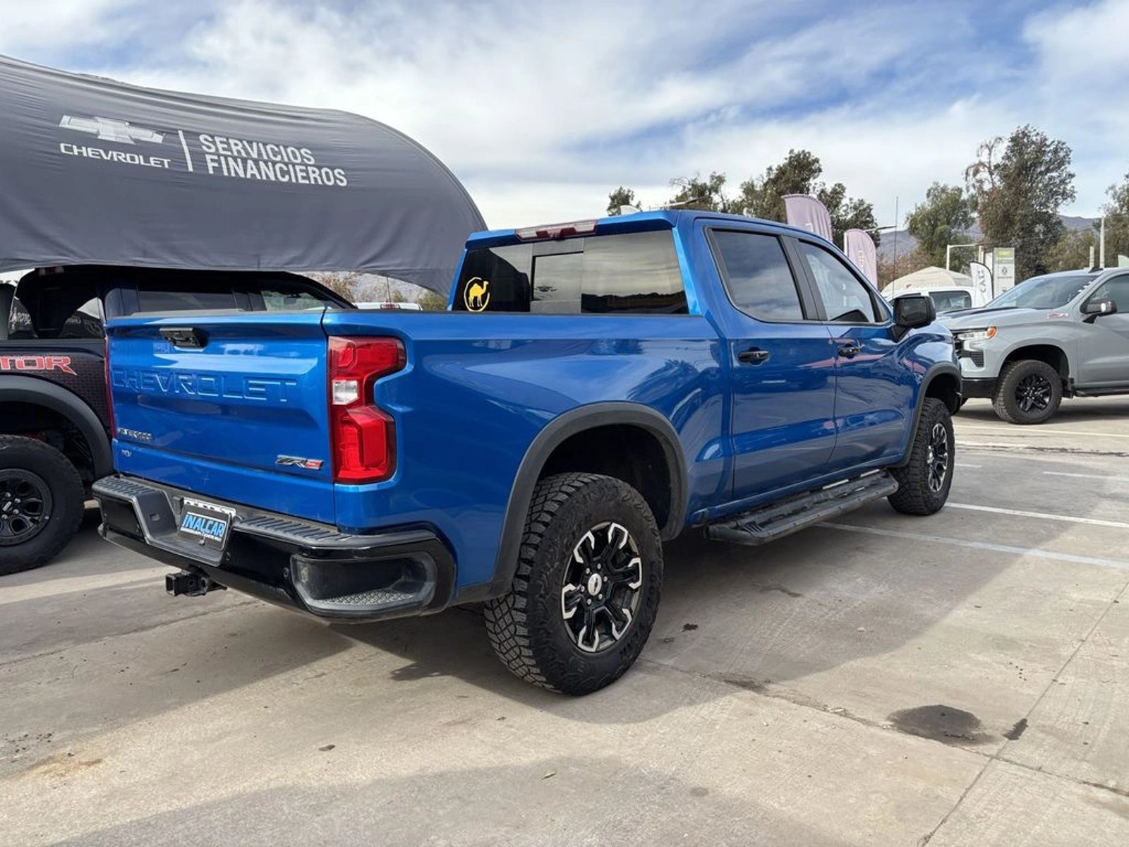 CHEVROLET SILVERADO 6.2 ZR2 4X4 AT 4P 2023 - Imagen 10 de 20