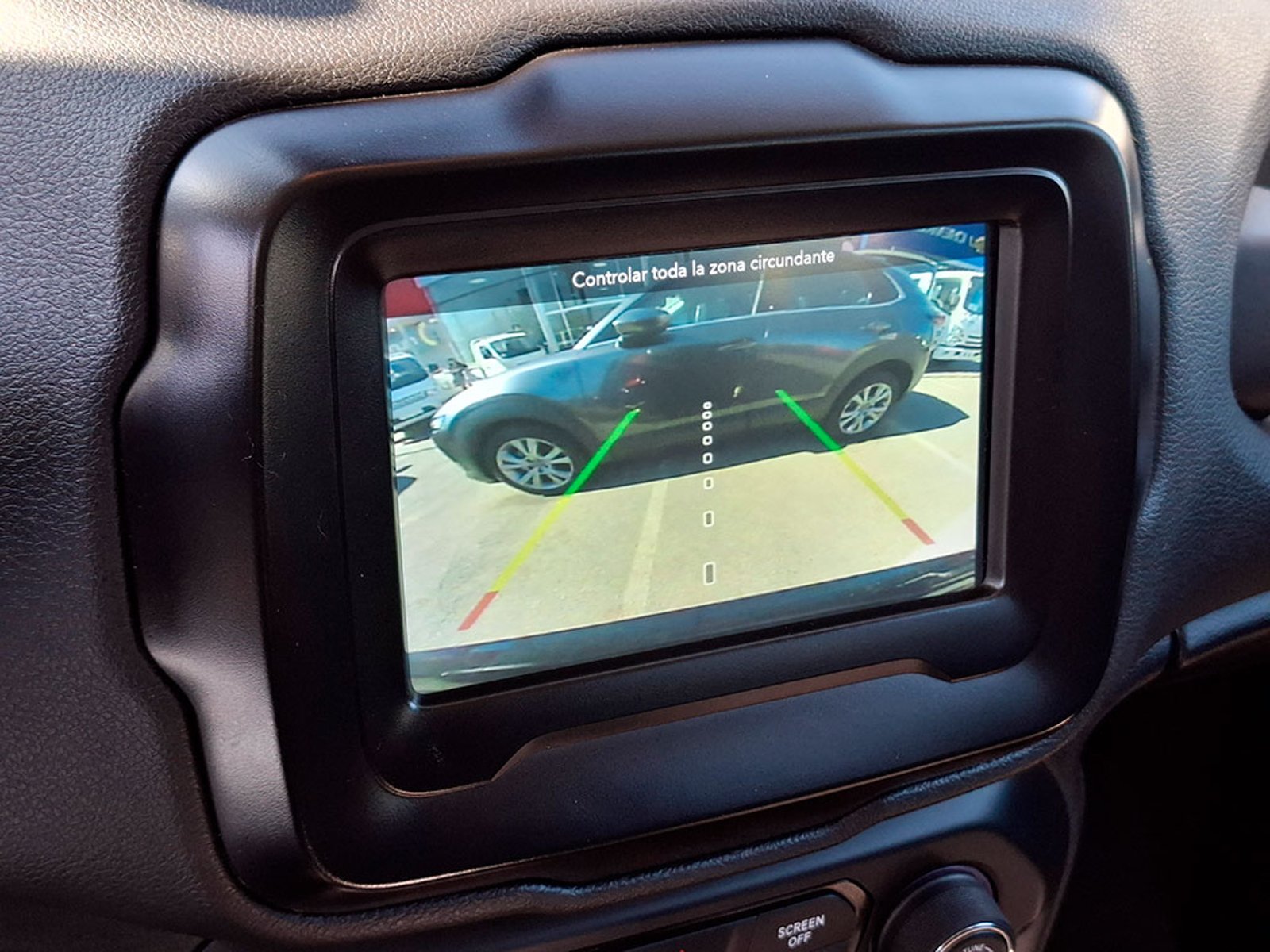 Jeep RENEGADE 1.8 SPORT LX 2023 - Imagen 18 de 20
