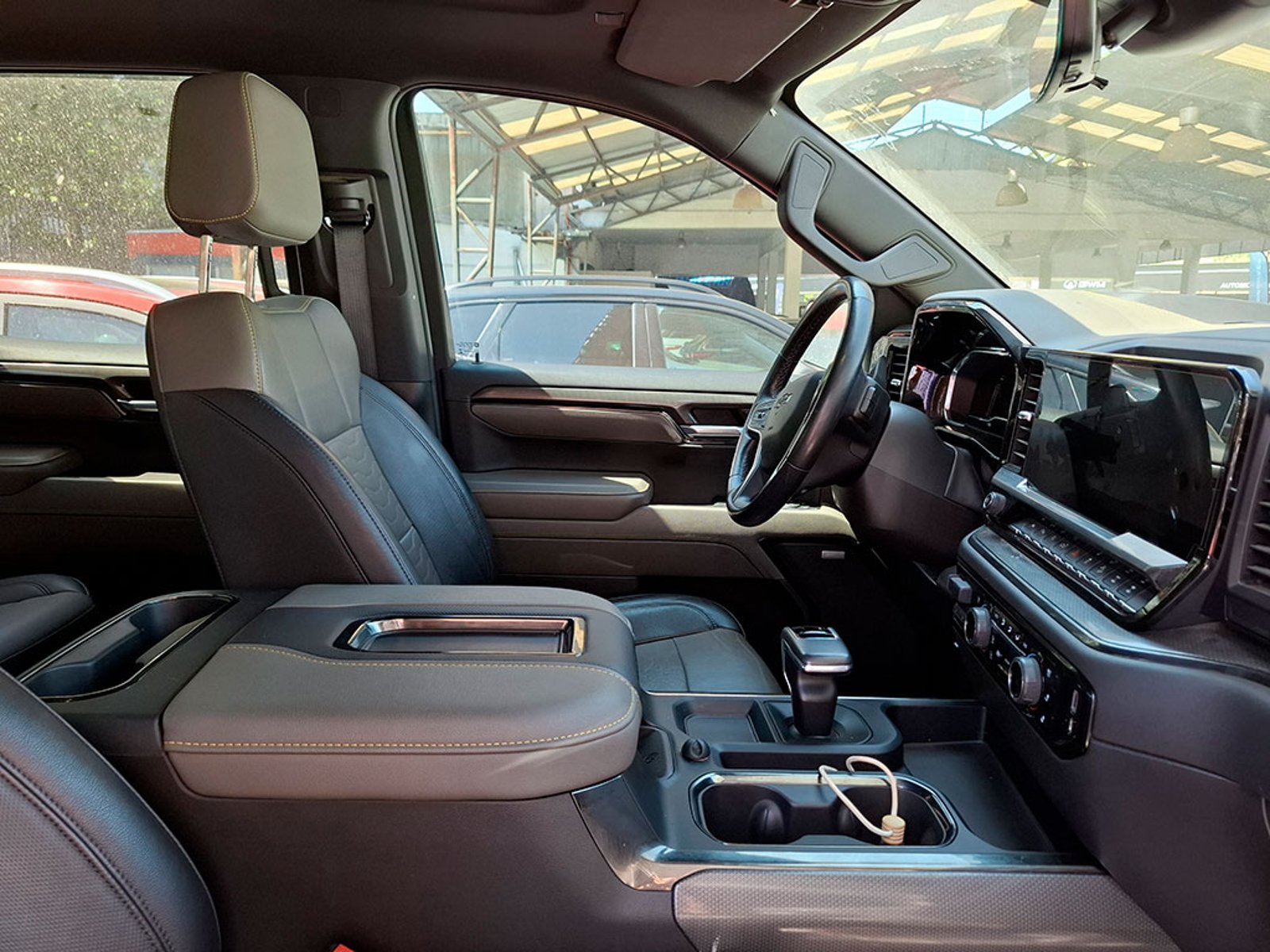 CHEVROLET SILVERADO 6.2 ZR2 4X4 2023 - Imagen 20 de 20