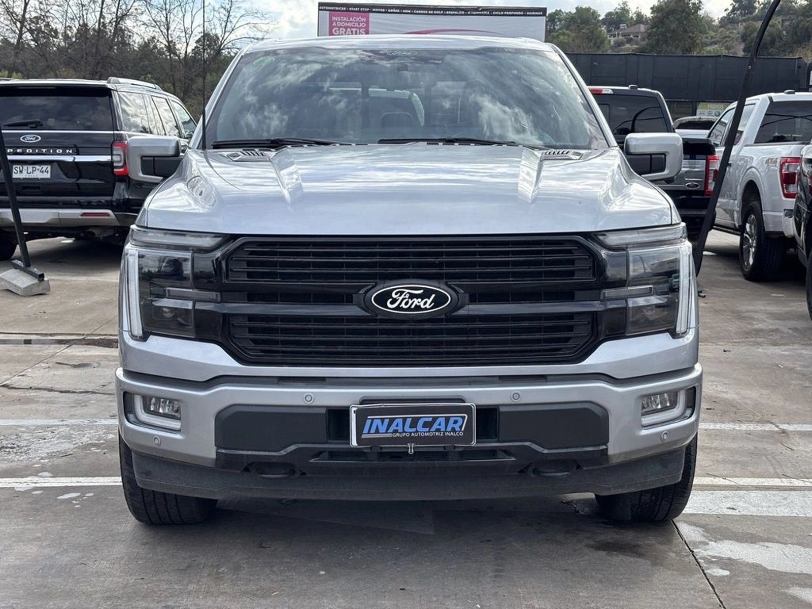 Ford F-150 PLATINUM 2025 - Foto 2 de 20