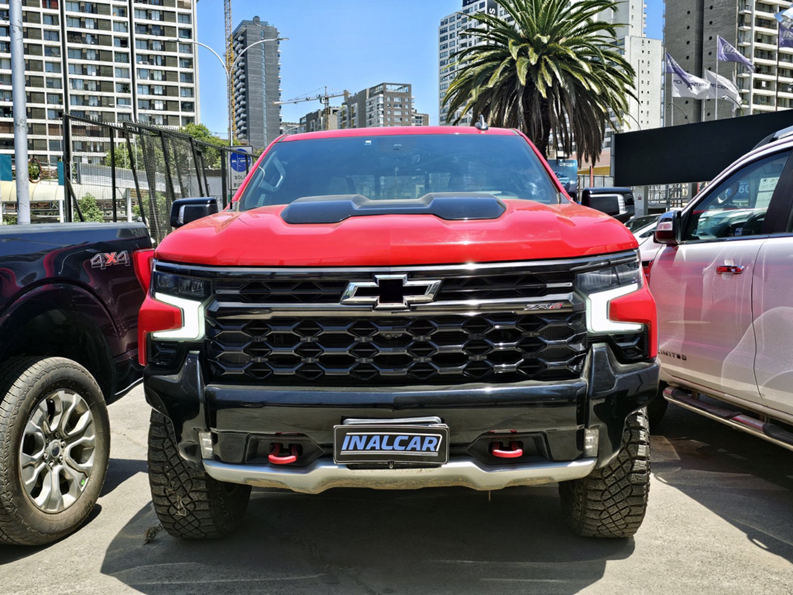 Chevrolet SILVERADO 4X4 6.2 AUT 2023 - Foto 2 de 20