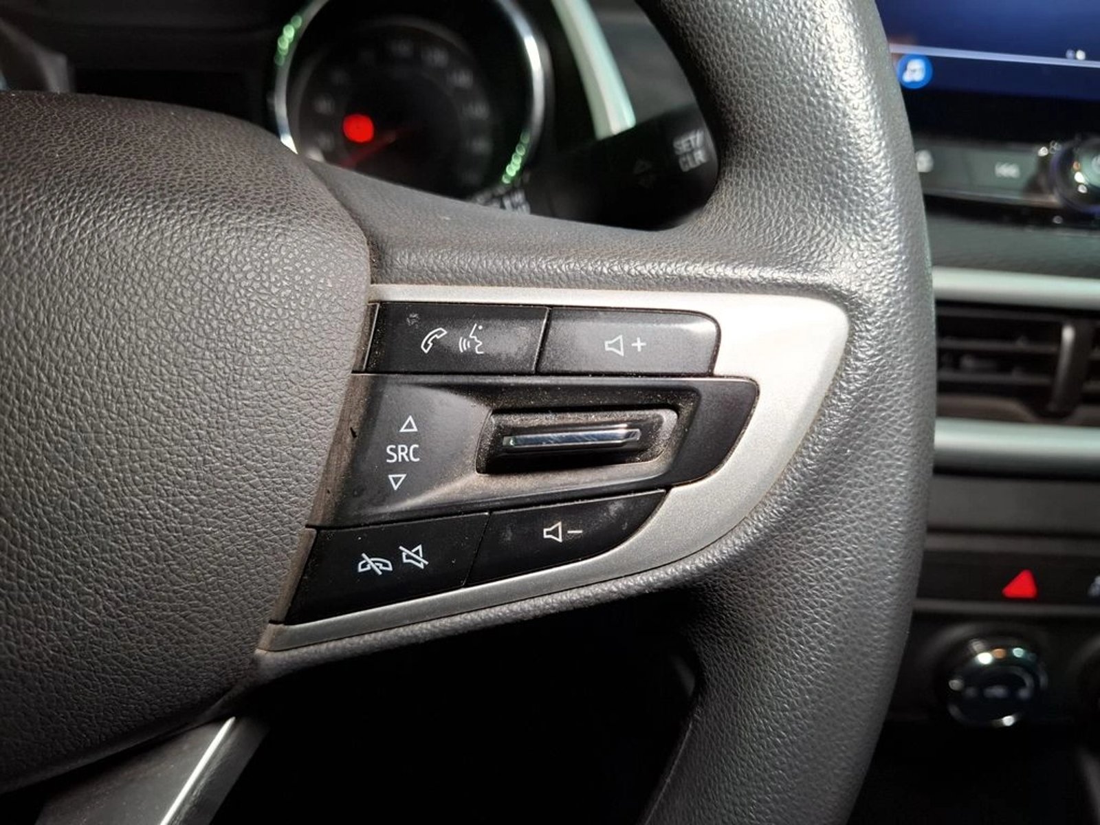 CHEVROLET TRACKER 1.2 LTZ MT 2024 - Imagen 14 de 19
